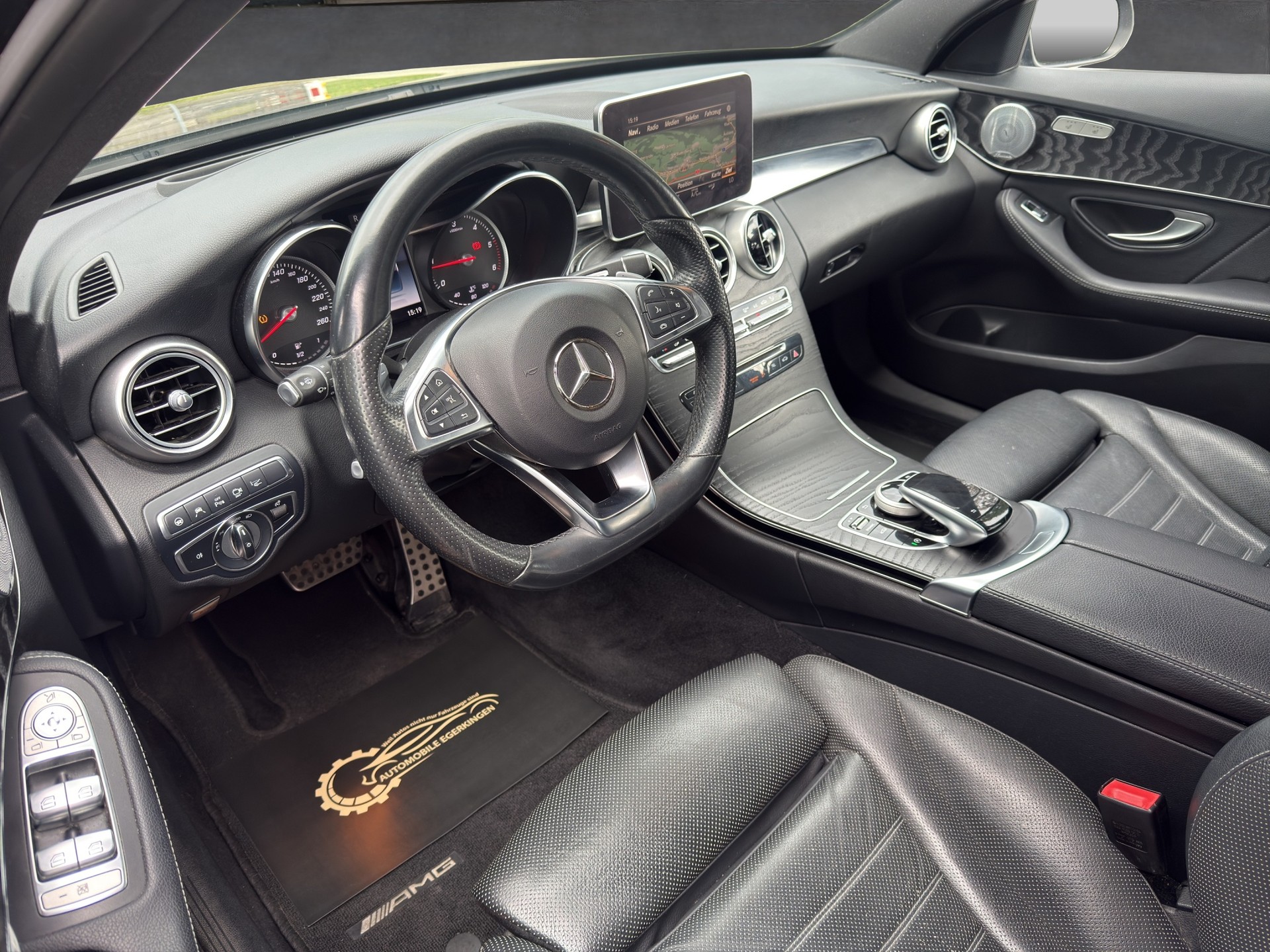 MERCEDES-BENZ C 250 d Swiss Star AMG Line 4Matic 9G-Tronic-image-8