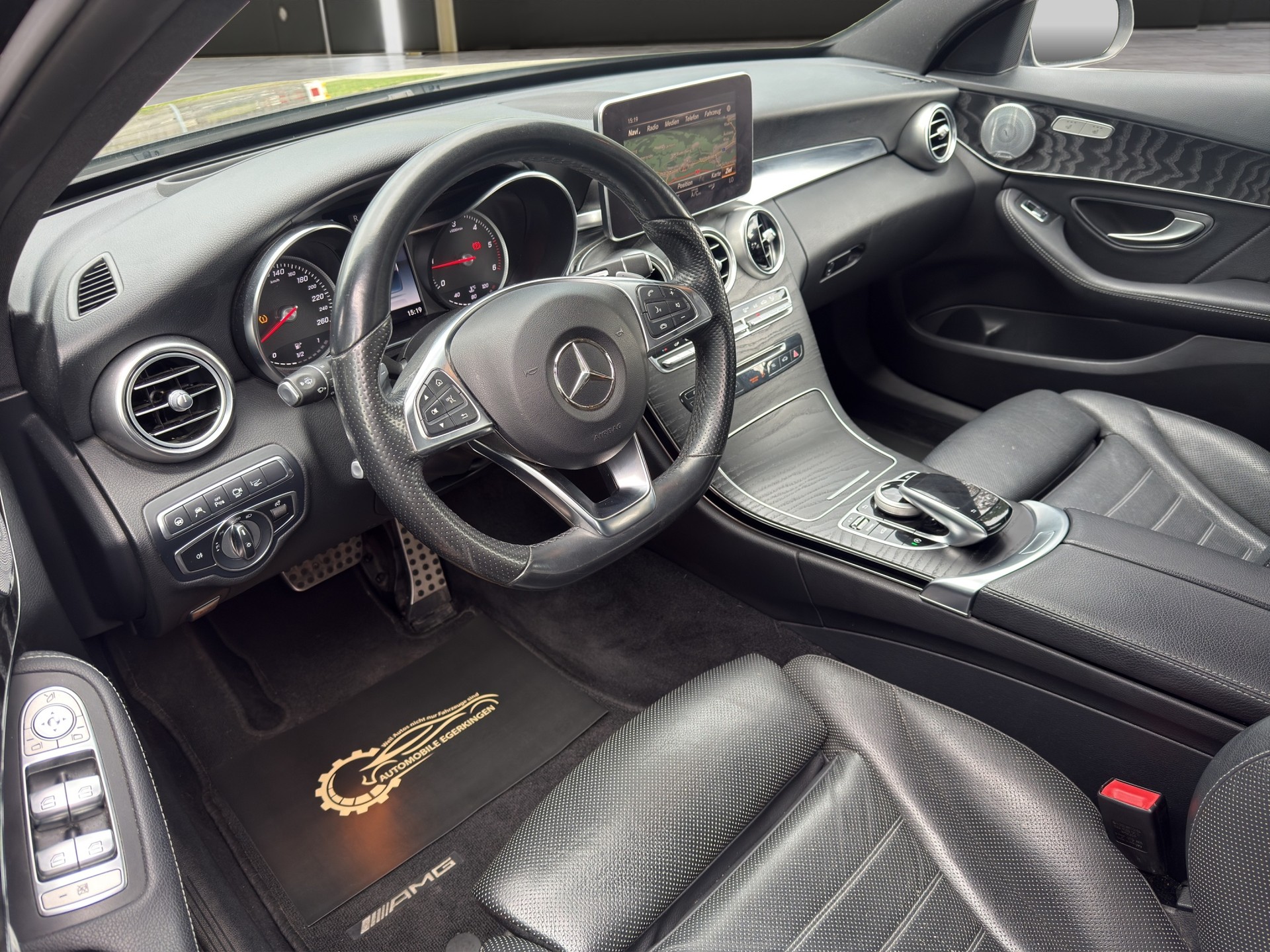 MERCEDES-BENZ C 250 d Swiss Star AMG Line 4Matic 9G-Tronic-image-8