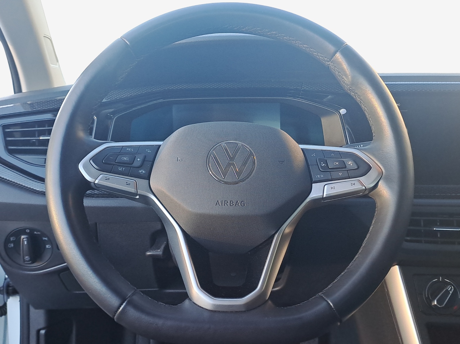 VW Polo 1.0 TSI Life DSG-image-9