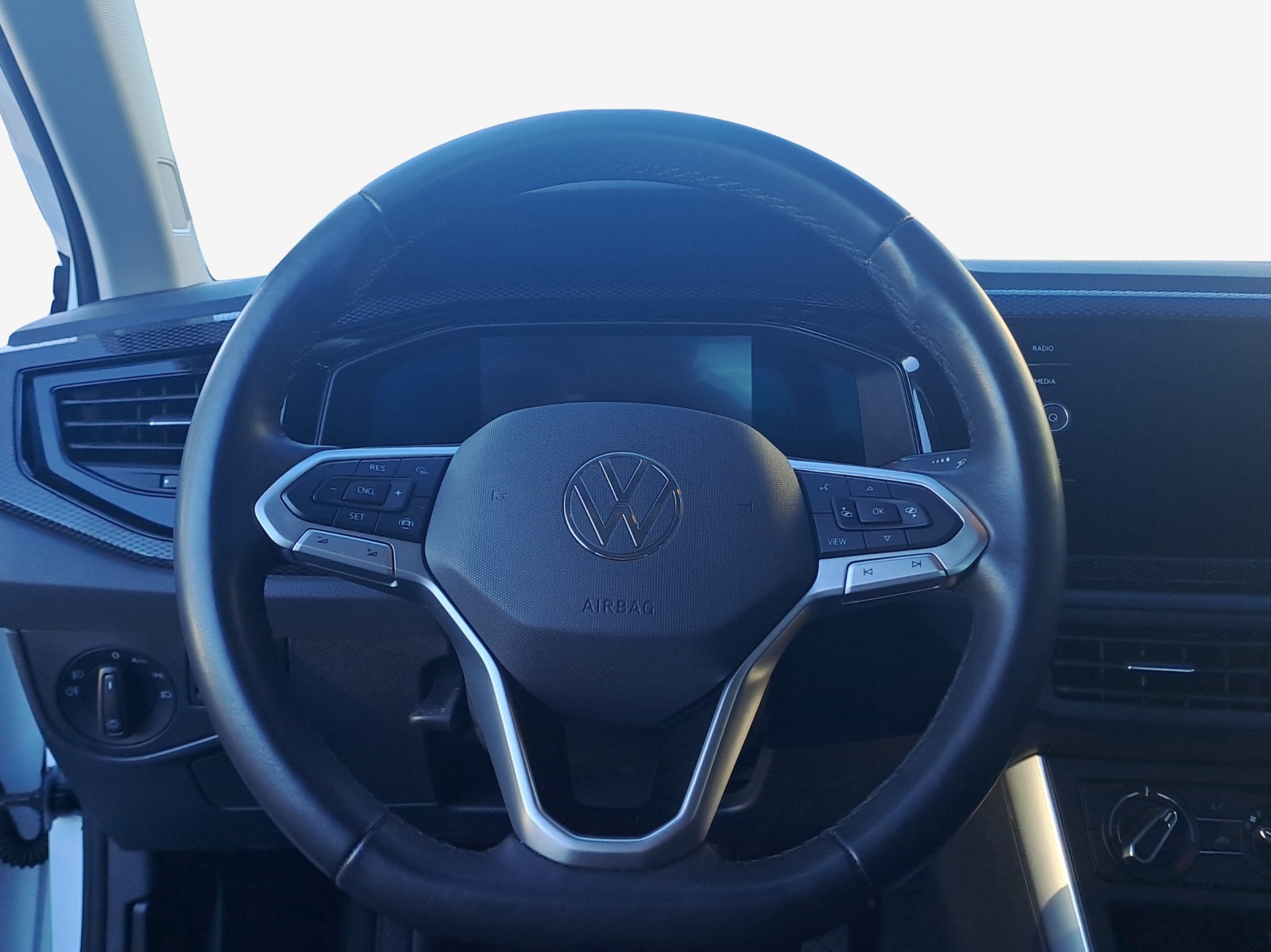 VW Polo 1.0 TSI Life DSG-image-14