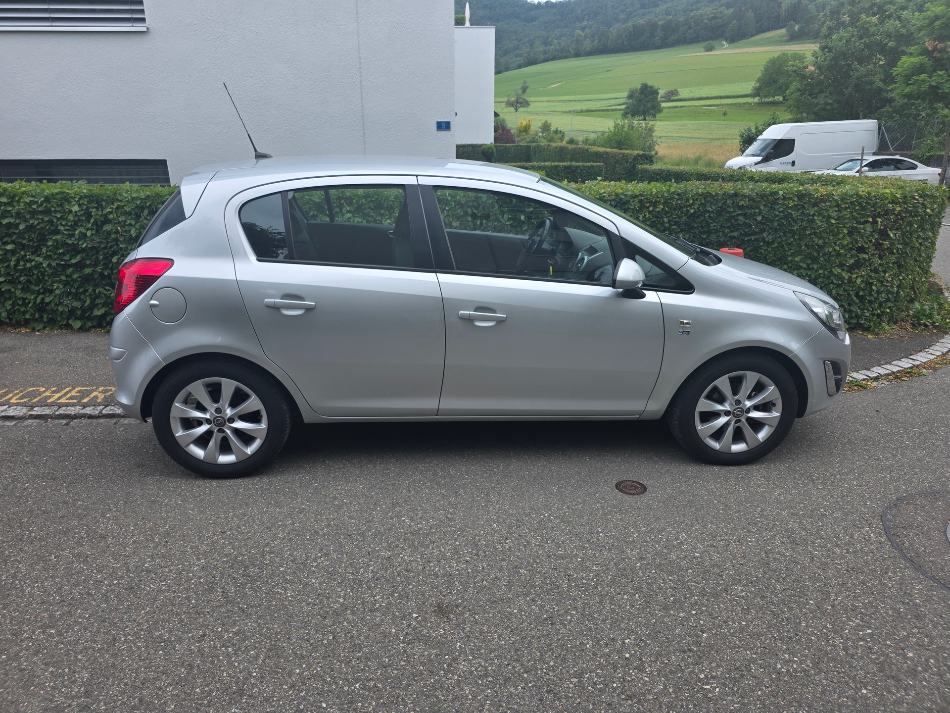OPEL Corsa 1.4 TP Anniversary Edition Automatic-image-3