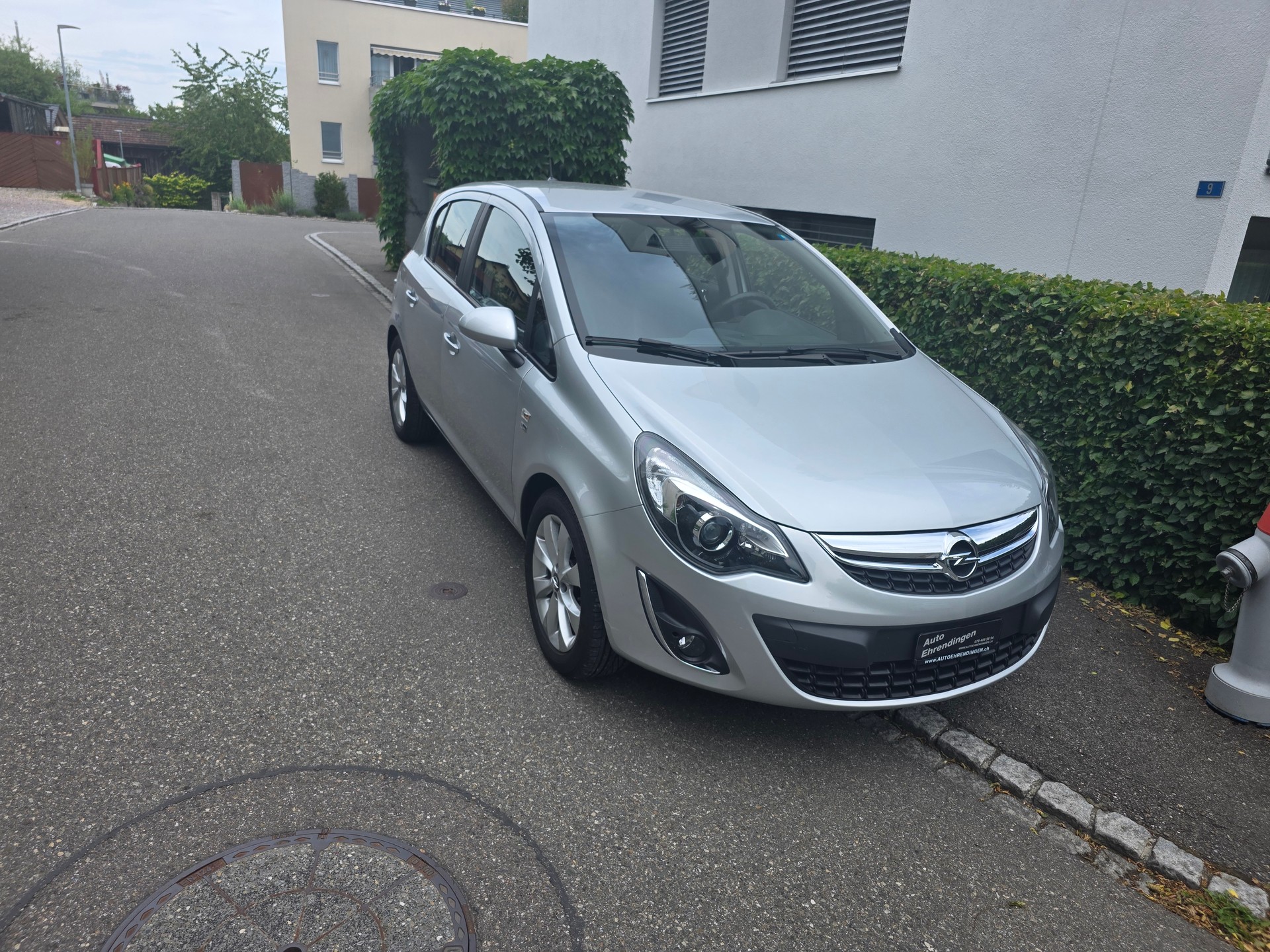 OPEL Corsa 1.4 TP Anniversary Edition Automatic-image-2