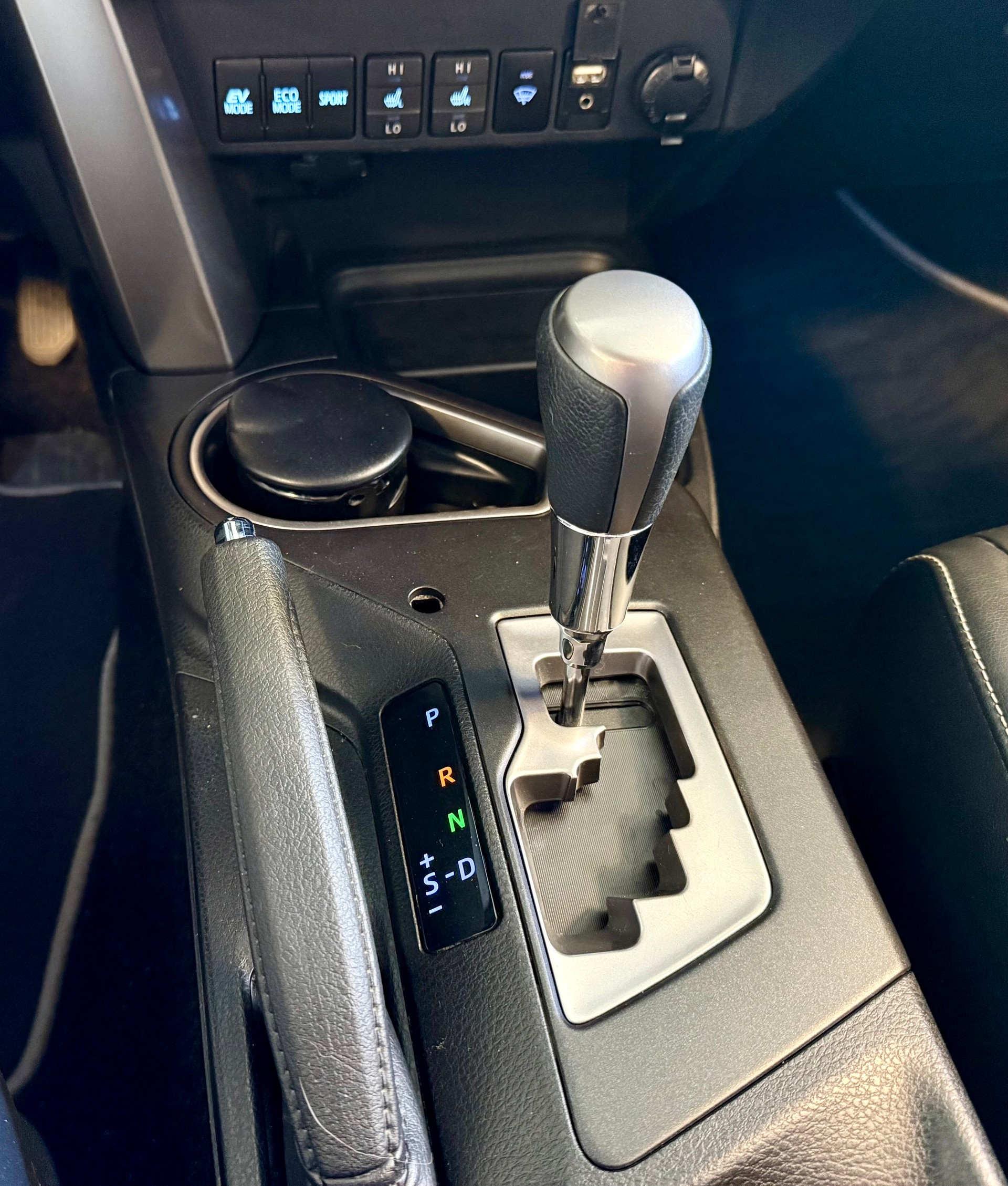 TOYOTA RAV-4 2.5 HSD Premium e-CVT-image-19