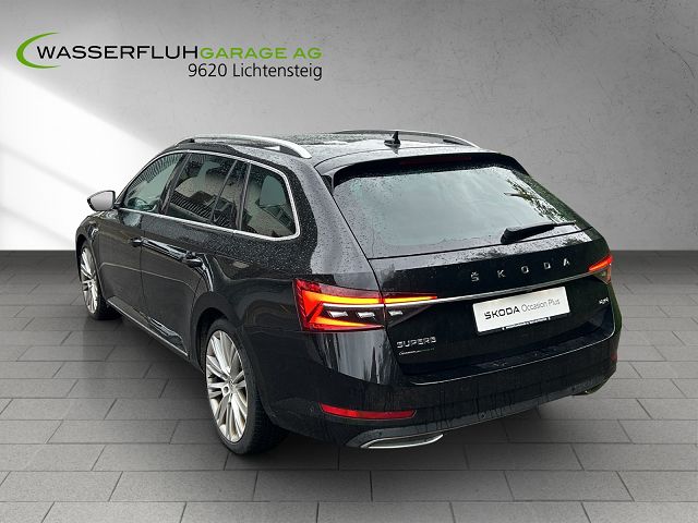 SKODA Superb Combi 2.0 TDi L&K 4x4 DSG-image-3