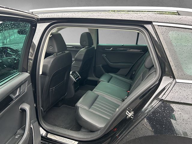 SKODA Superb Combi 2.0 TDi L&K 4x4 DSG-image-7