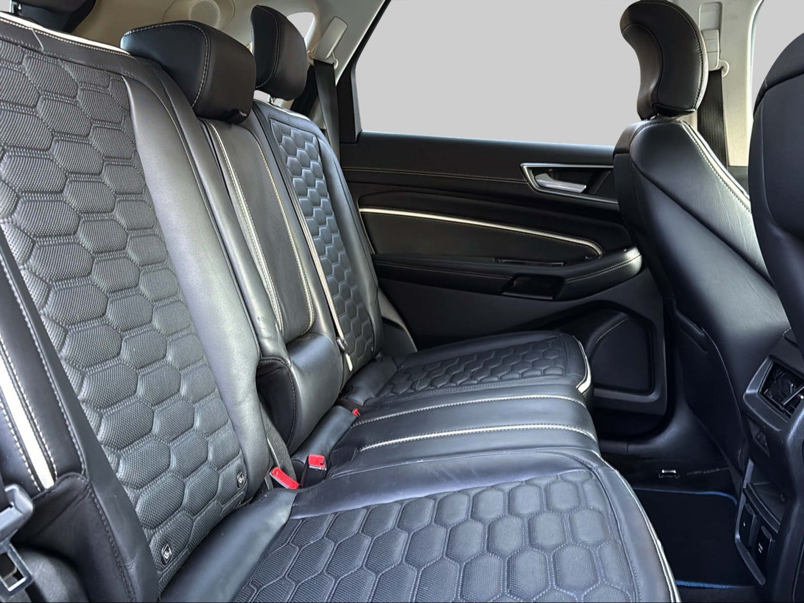 FORD Edge 2.0 TDCi Vignale 4WD PowerShift-image-13