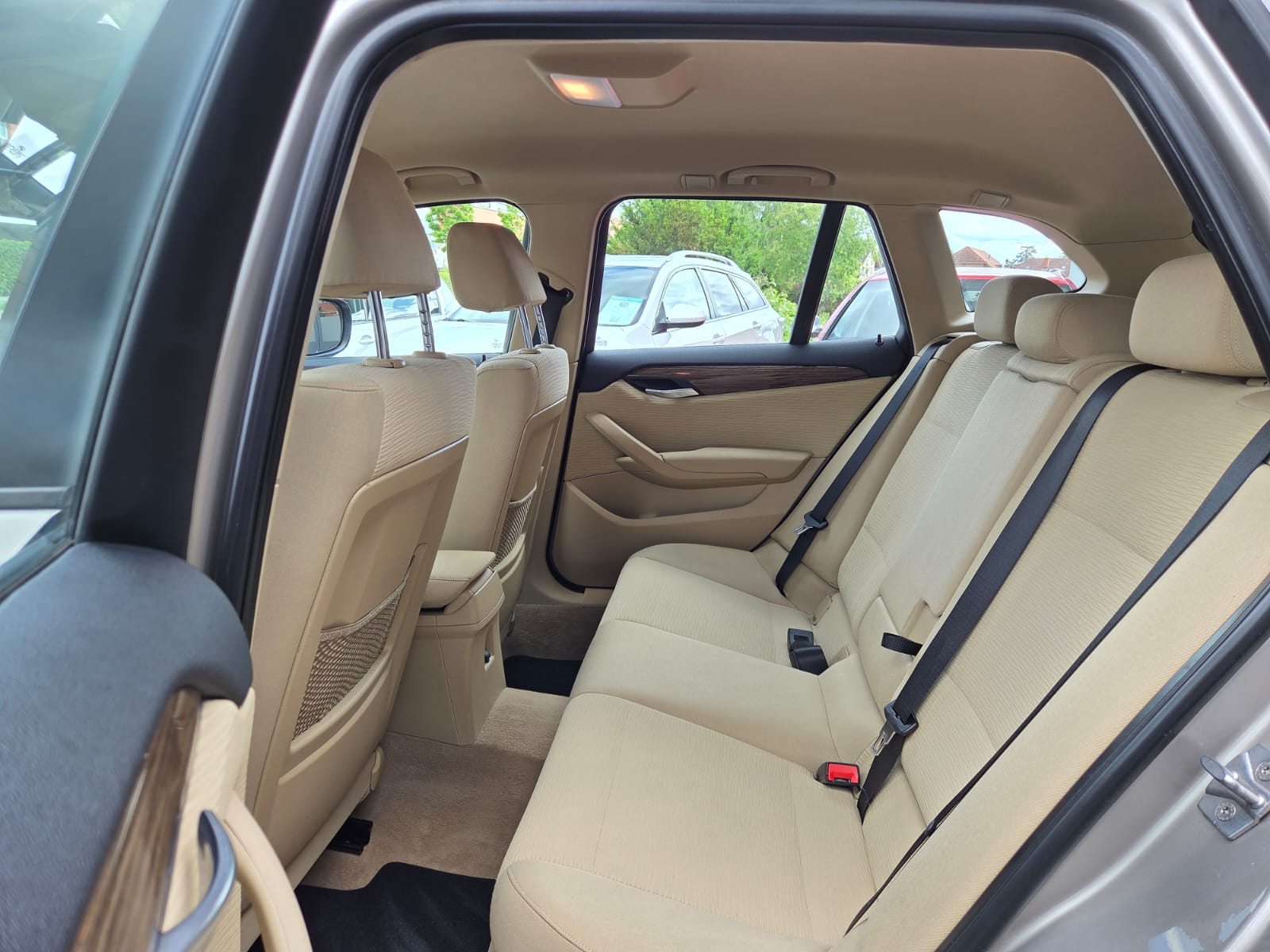 BMW X1 xDrive 18d Steptronic-image-12