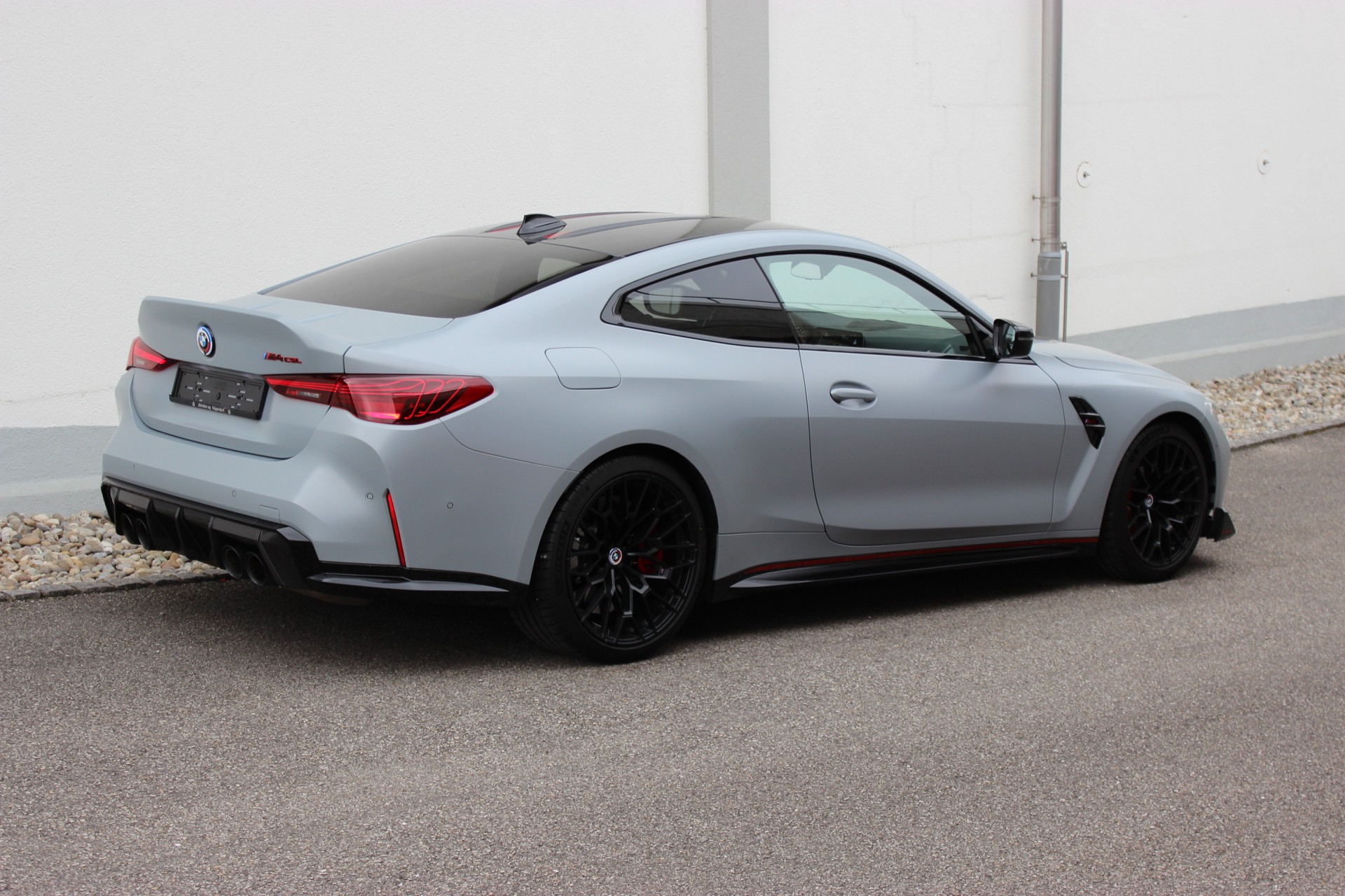 BMW M4 CSL *Frozen Brooklyn Grey Metallic*-image-4