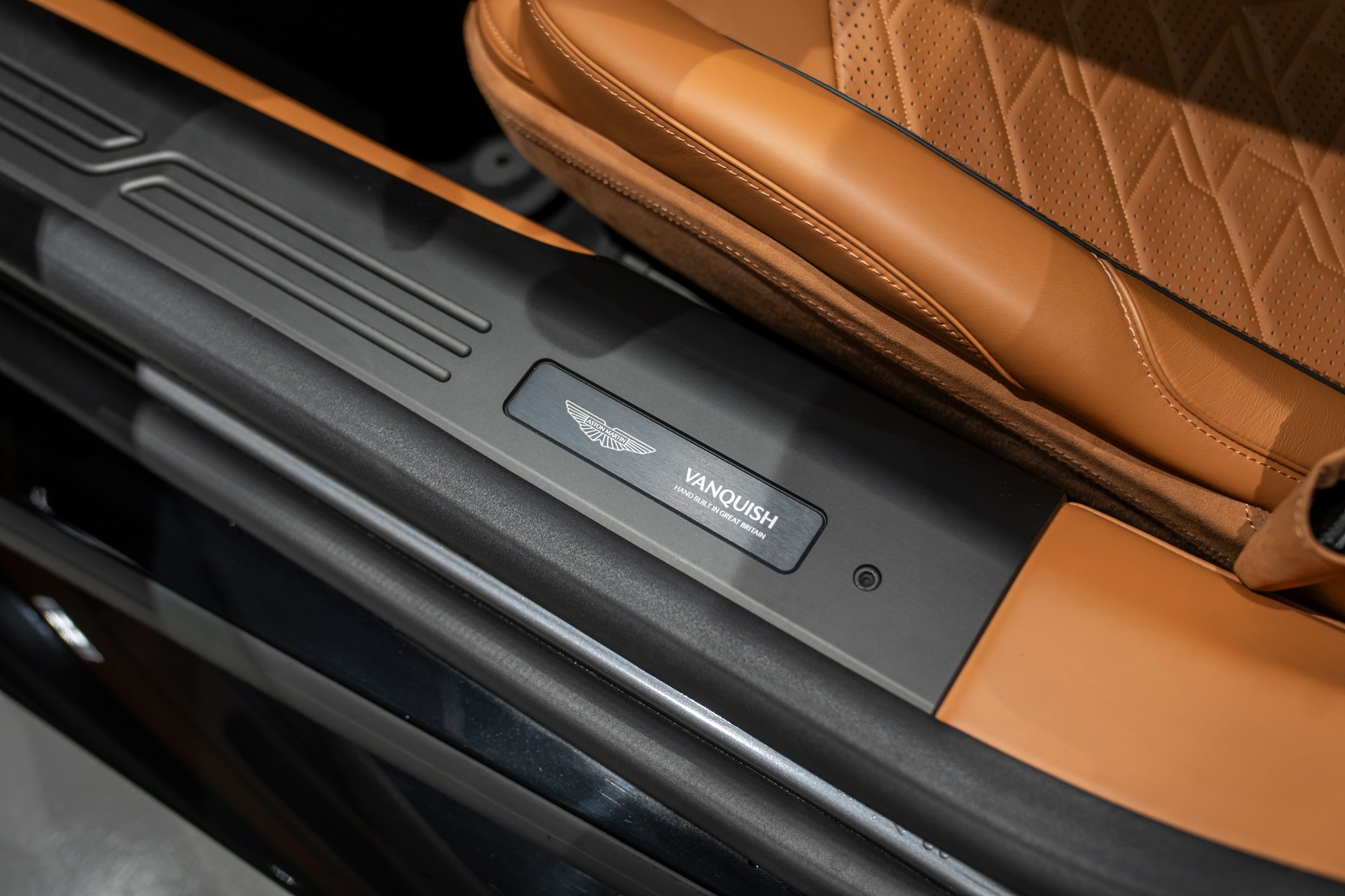 ASTON MARTIN Vanquish 5.2 V12 Bi-Turbo-image-20