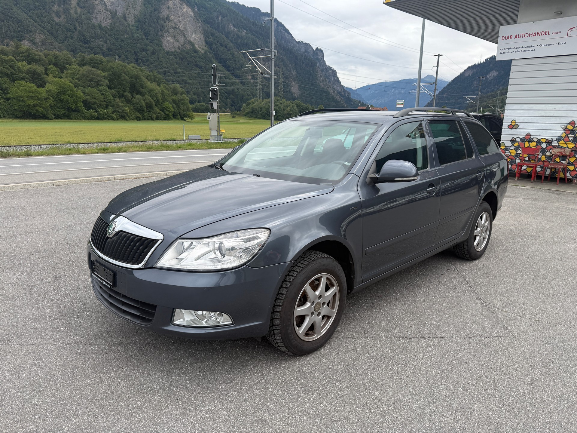 SKODA Octavia Combi 1.8 TSI 50Years 4x4-image-1