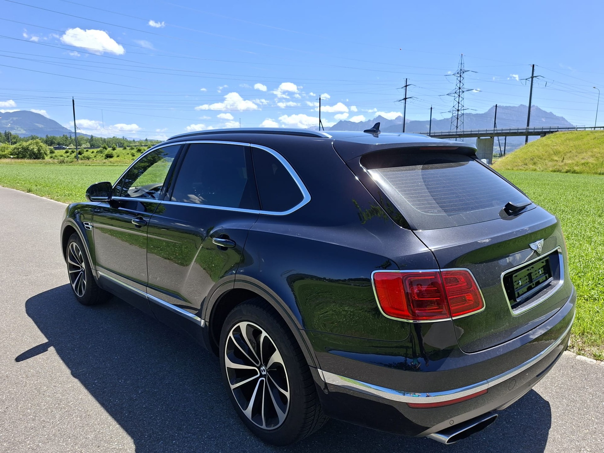 BENTLEY Bentayga W12 Vollausstattung-image-3