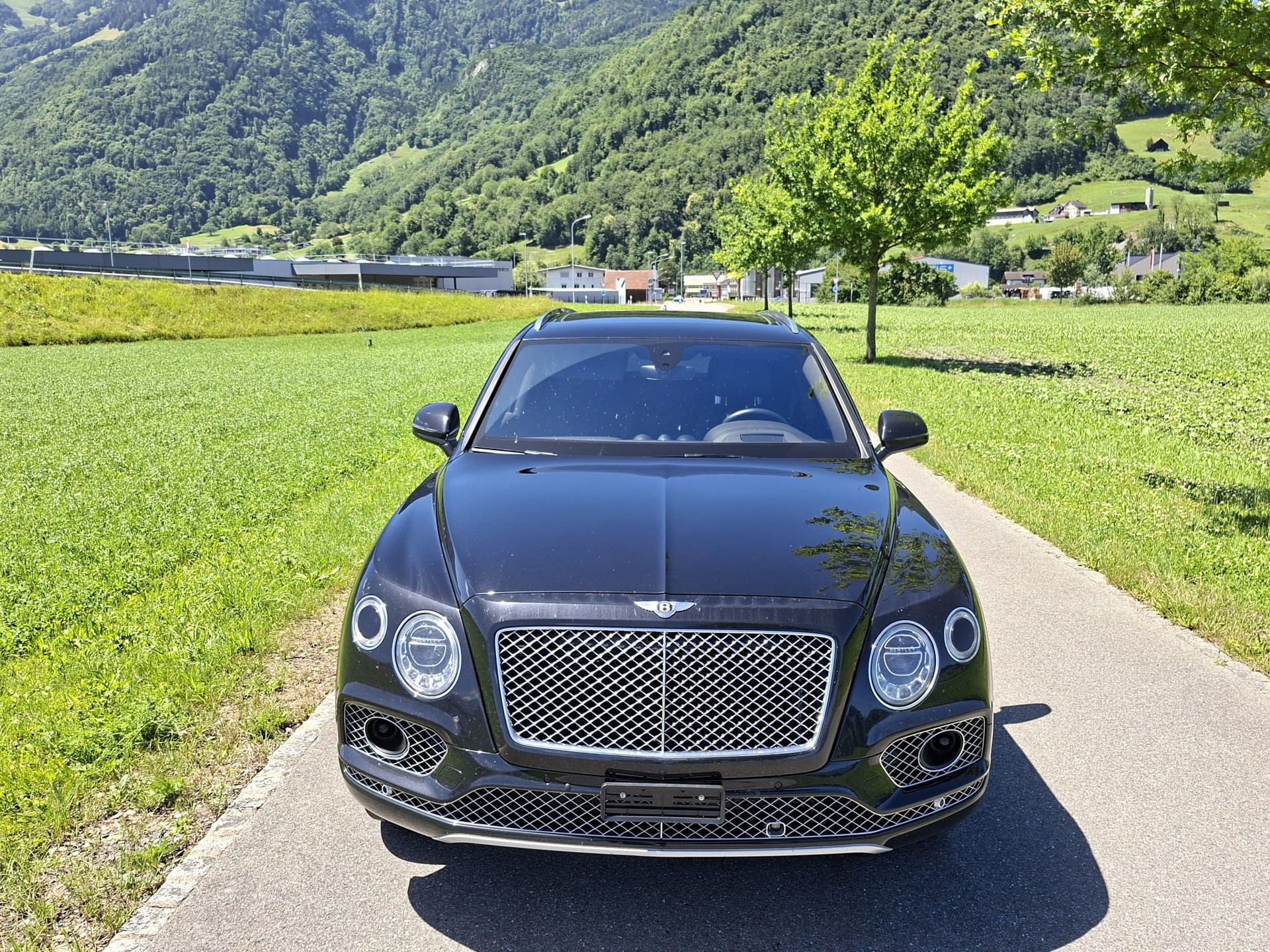 BENTLEY Bentayga W12 Vollausstattung-image-10