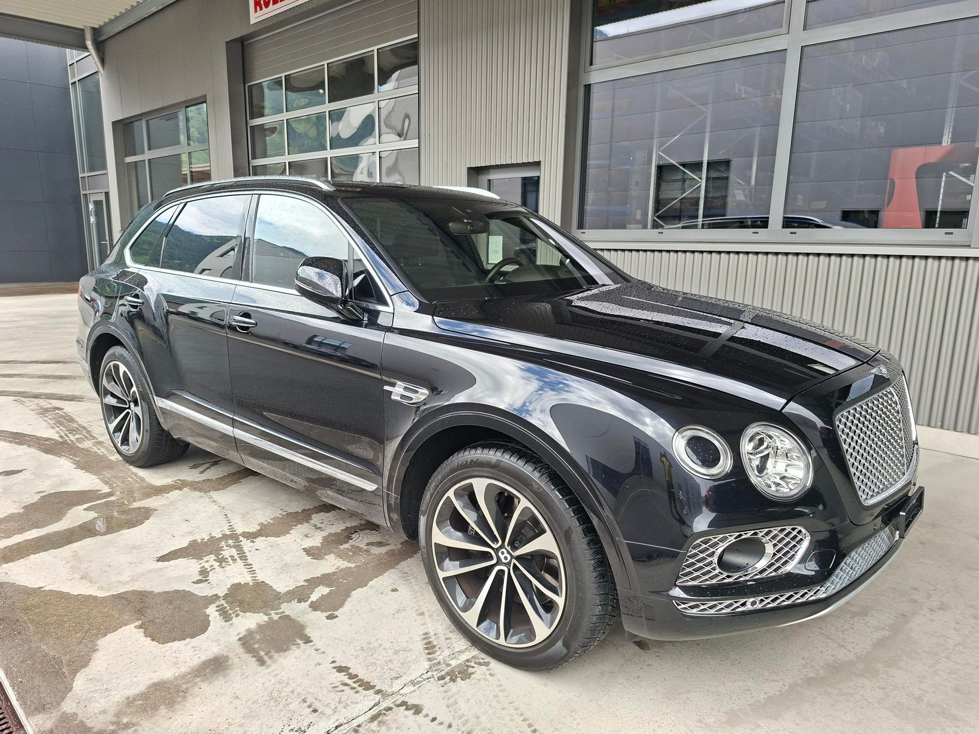 BENTLEY Bentayga W12 Vollausstattung-image-1