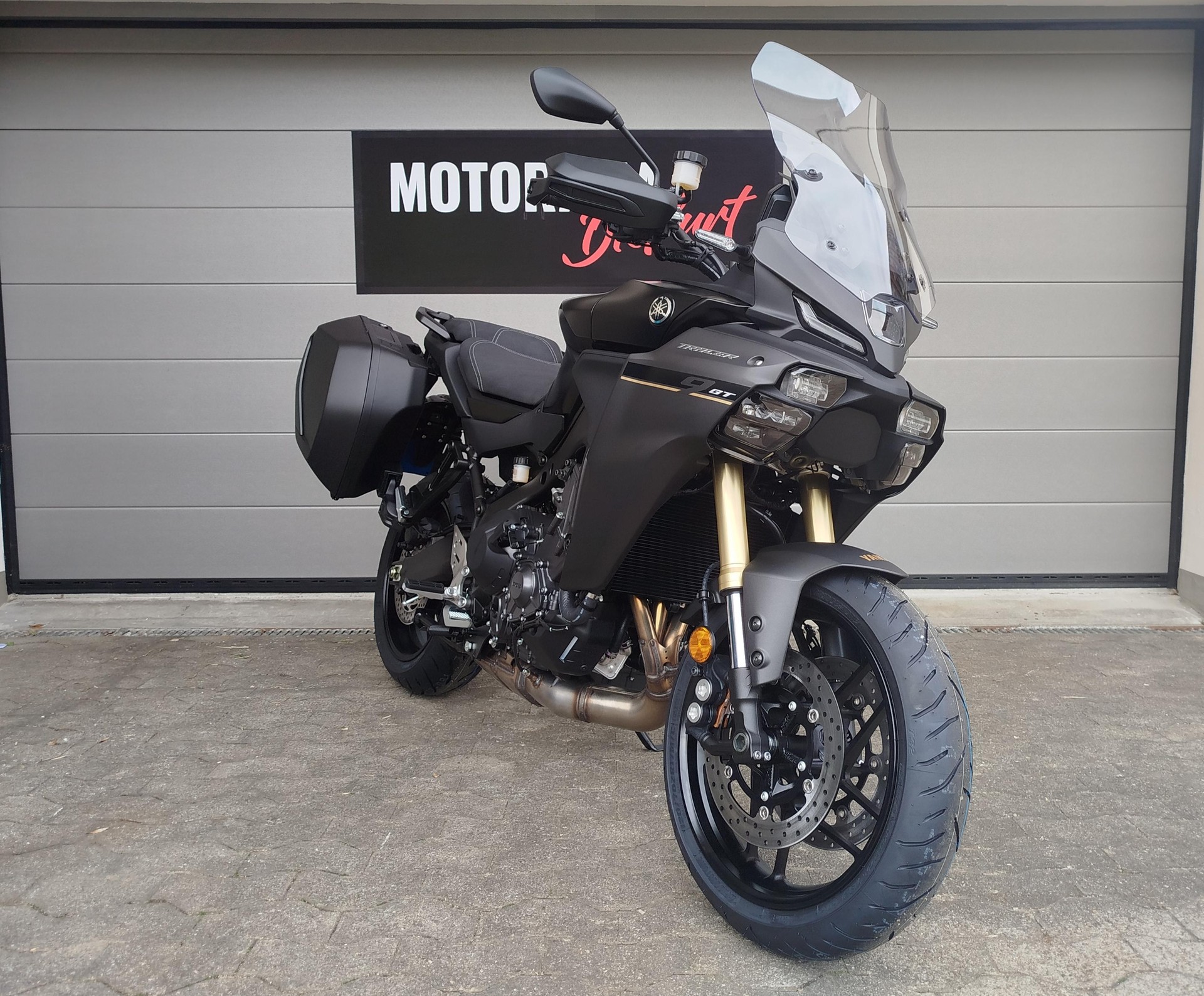 YAMAHA Tracer 9 GT-showroom-element-1