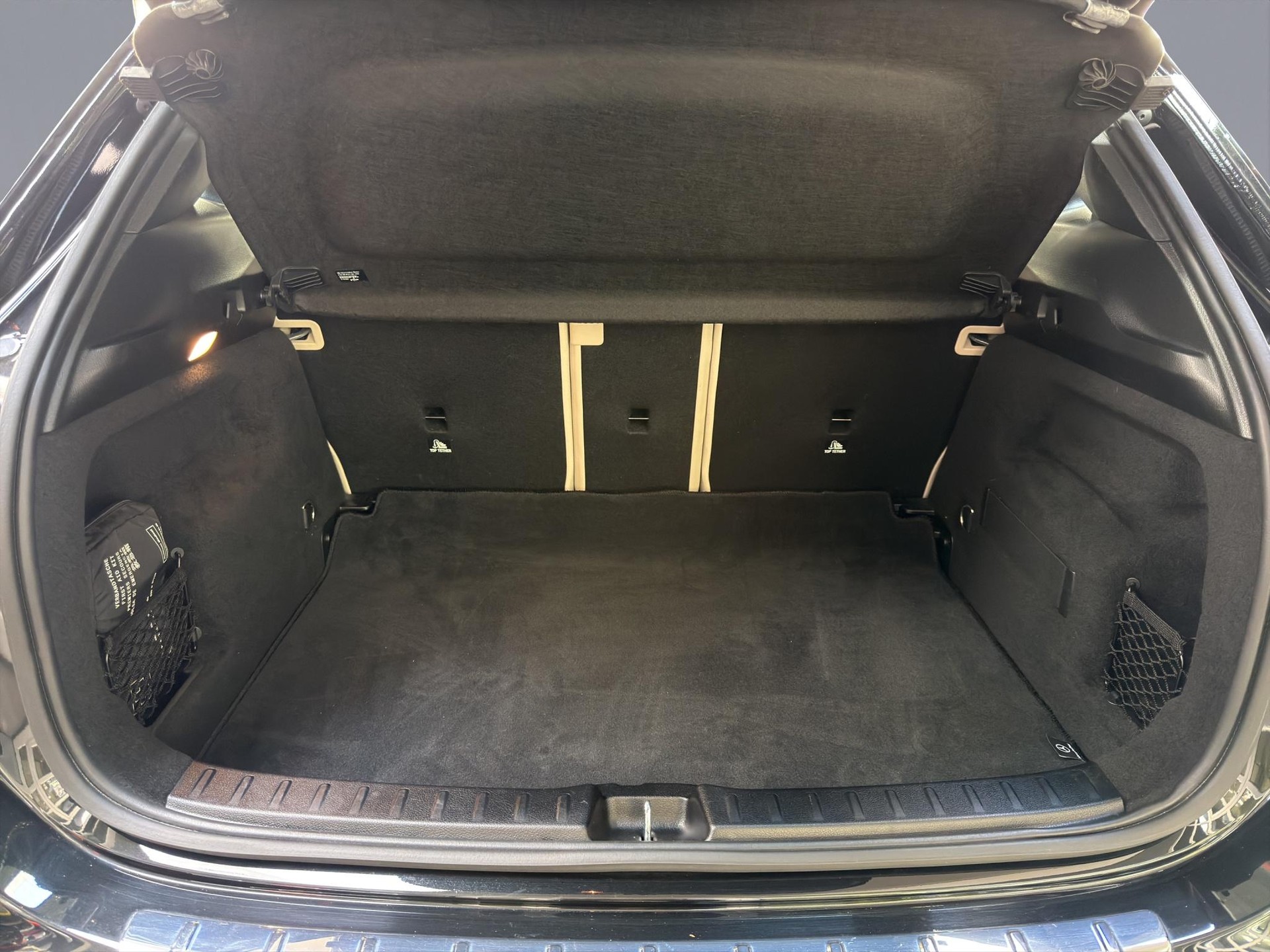 MERCEDES-BENZ GLA 250 Progressive 4matic-image-17