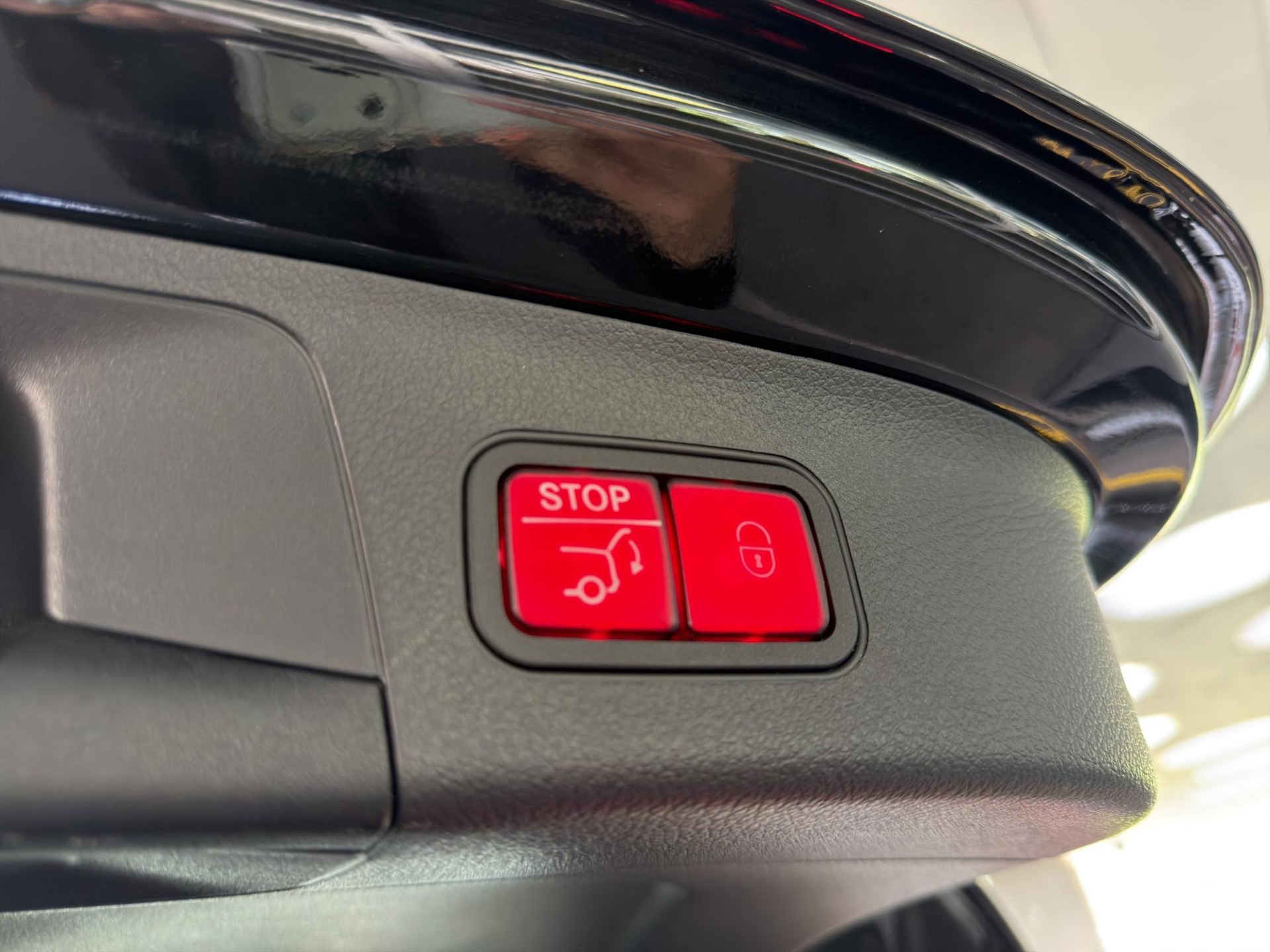 MERCEDES-BENZ GLA 250 Progressive 4matic-image-19