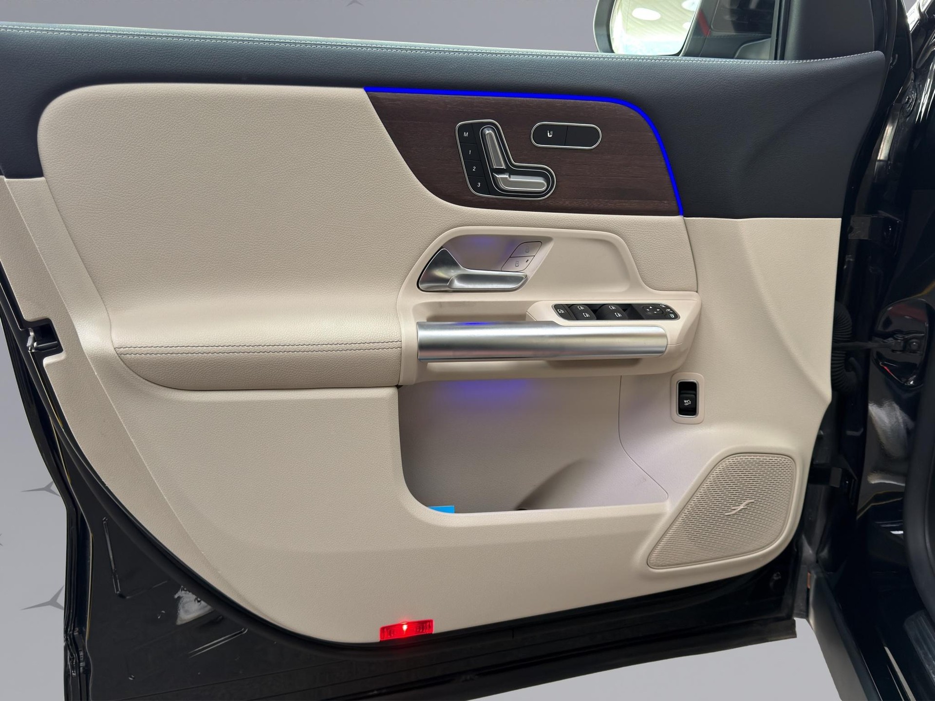 MERCEDES-BENZ GLA 250 Progressive 4matic-image-14