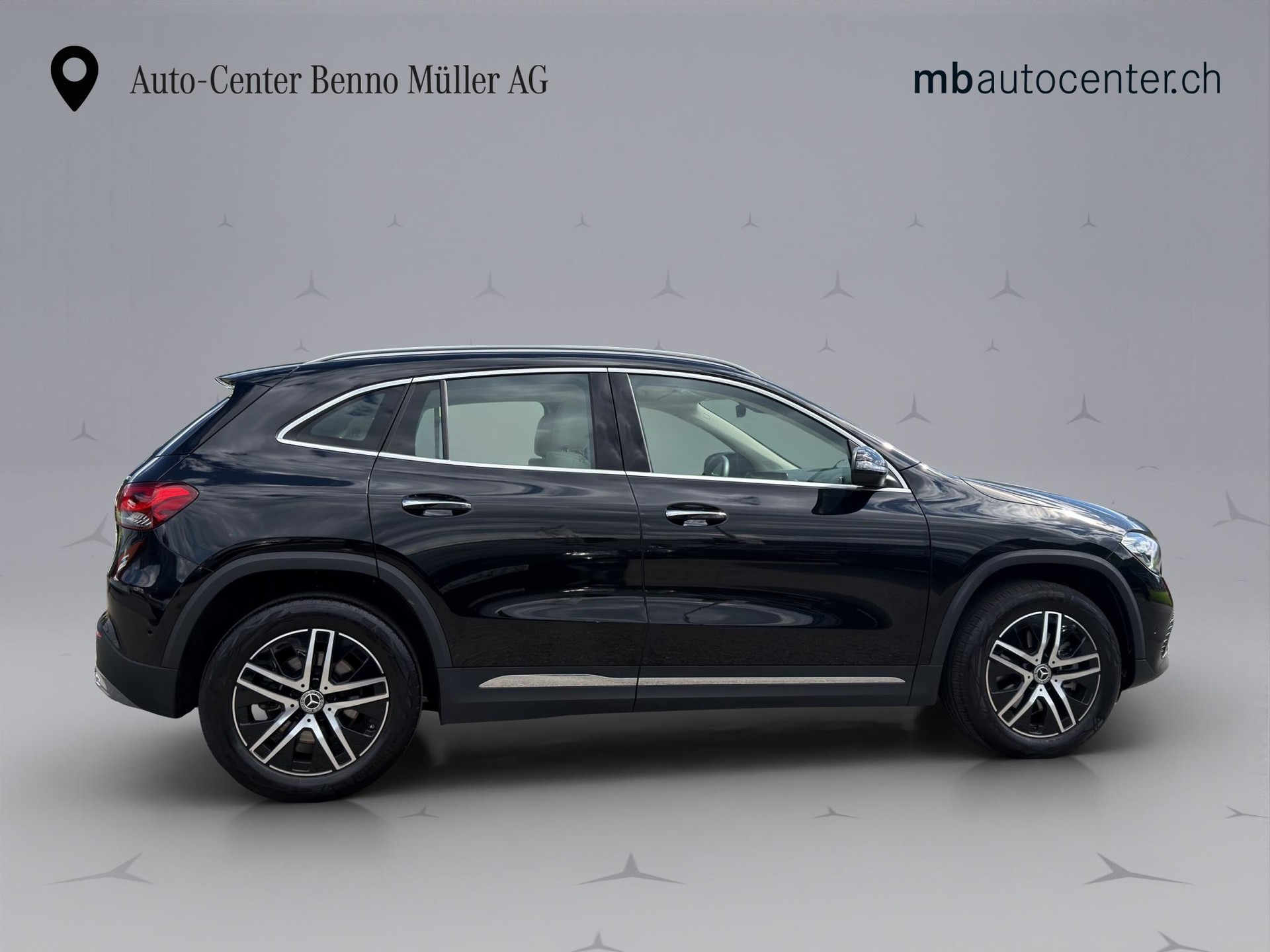 MERCEDES-BENZ GLA 250 Progressive 4matic-image-5