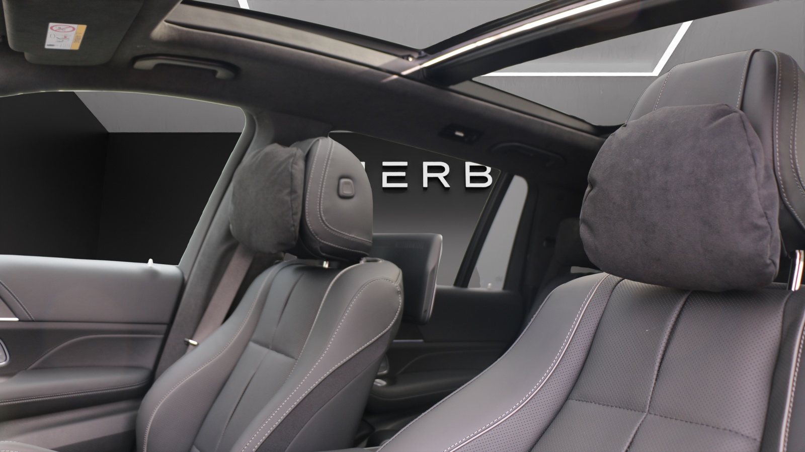 MERCEDES-BENZ GLS 450 d 4MATIC-image-16