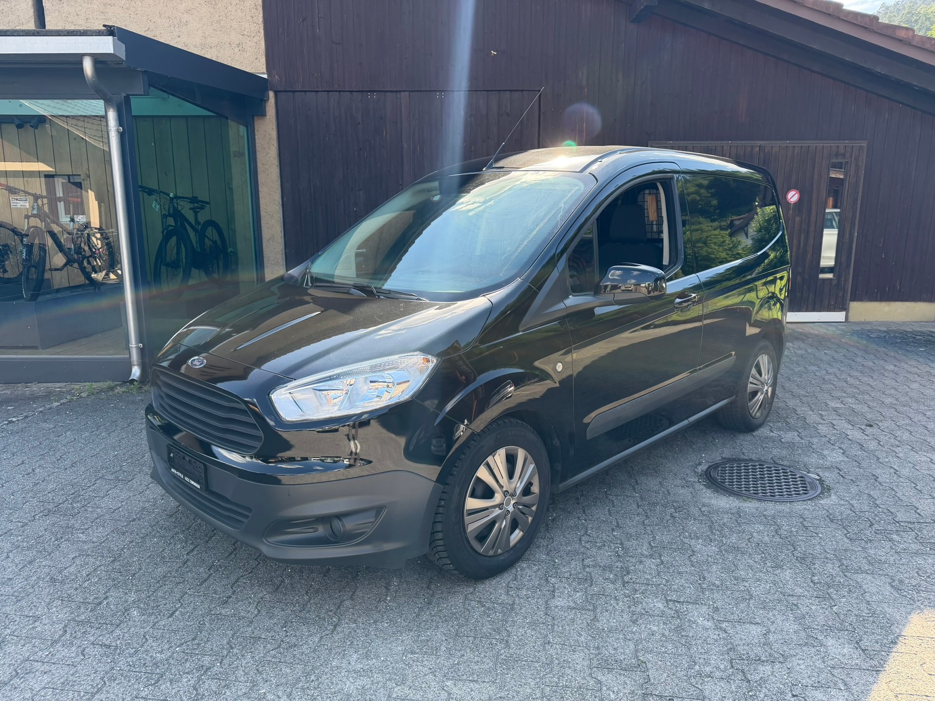 FORD Transit Courier Van 1.0 EcoBoost Ambiente-image-0