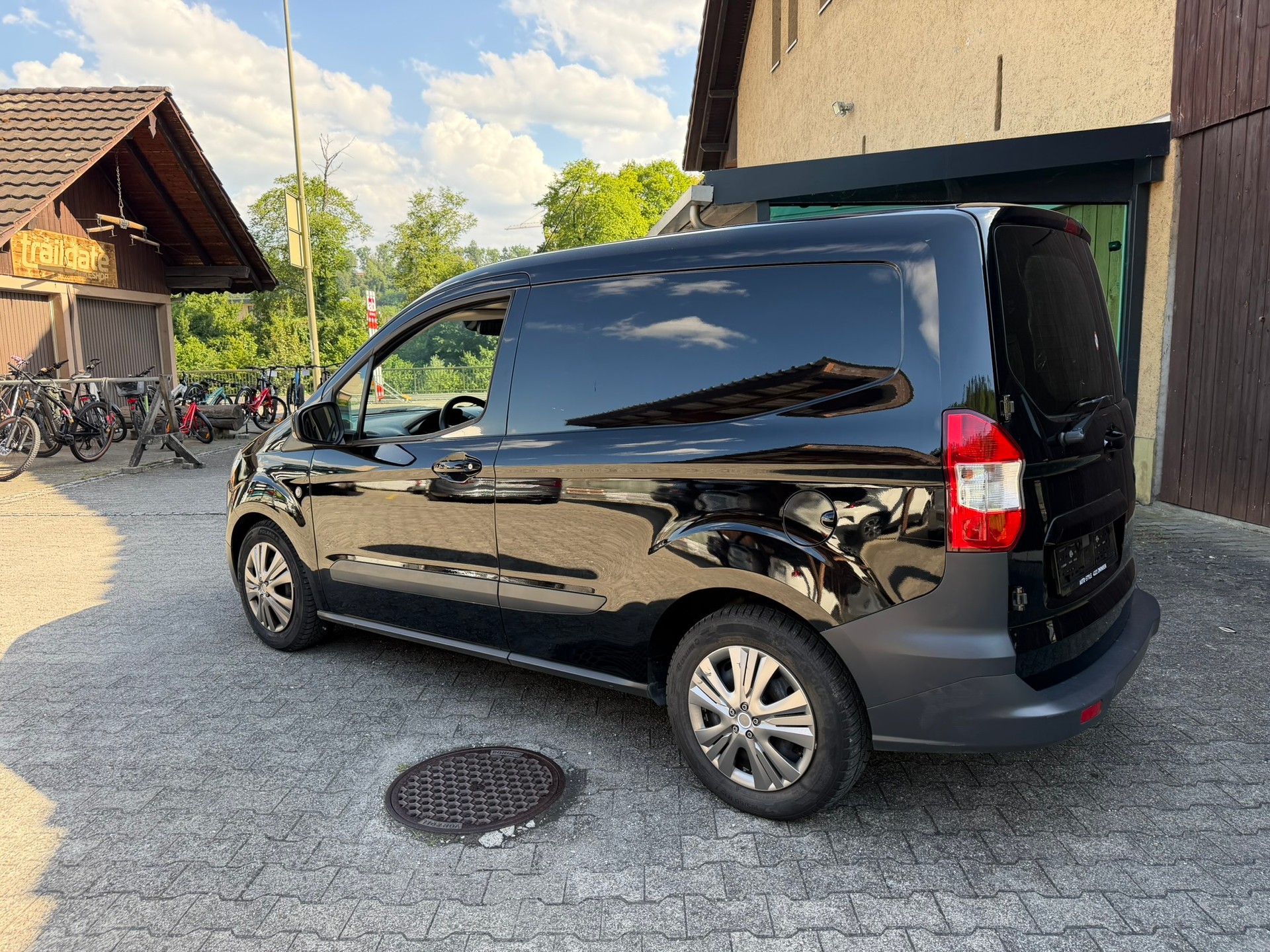 FORD Transit Courier Van 1.0 EcoBoost Ambiente-image-5