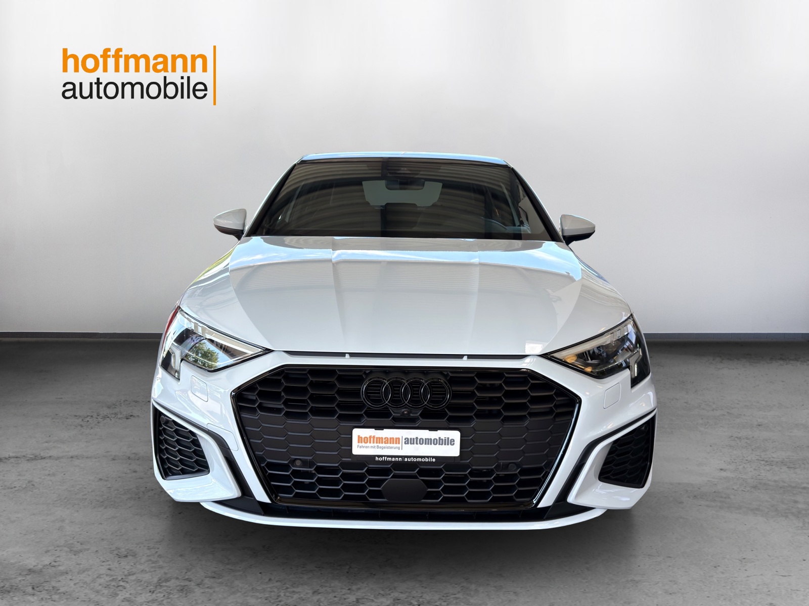 AUDI A3 Sportback 35 TFSI S line Attraction S-tronic-image-1