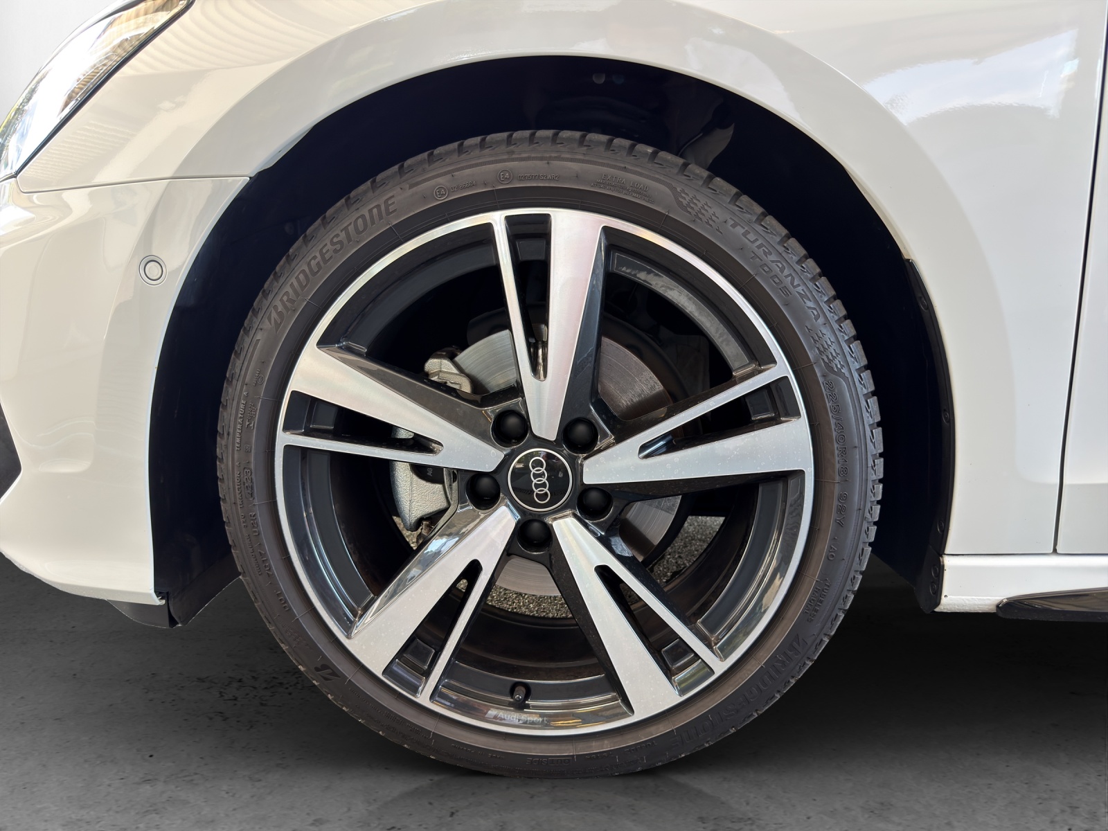 AUDI A3 Sportback 35 TFSI S line Attraction S-tronic-image-14