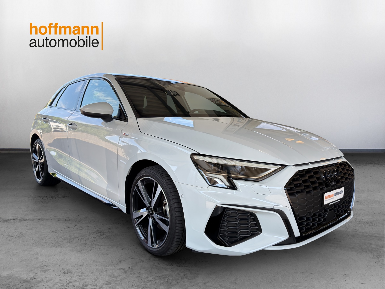 AUDI A3 Sportback 35 TFSI S line Attraction S-tronic-image-2
