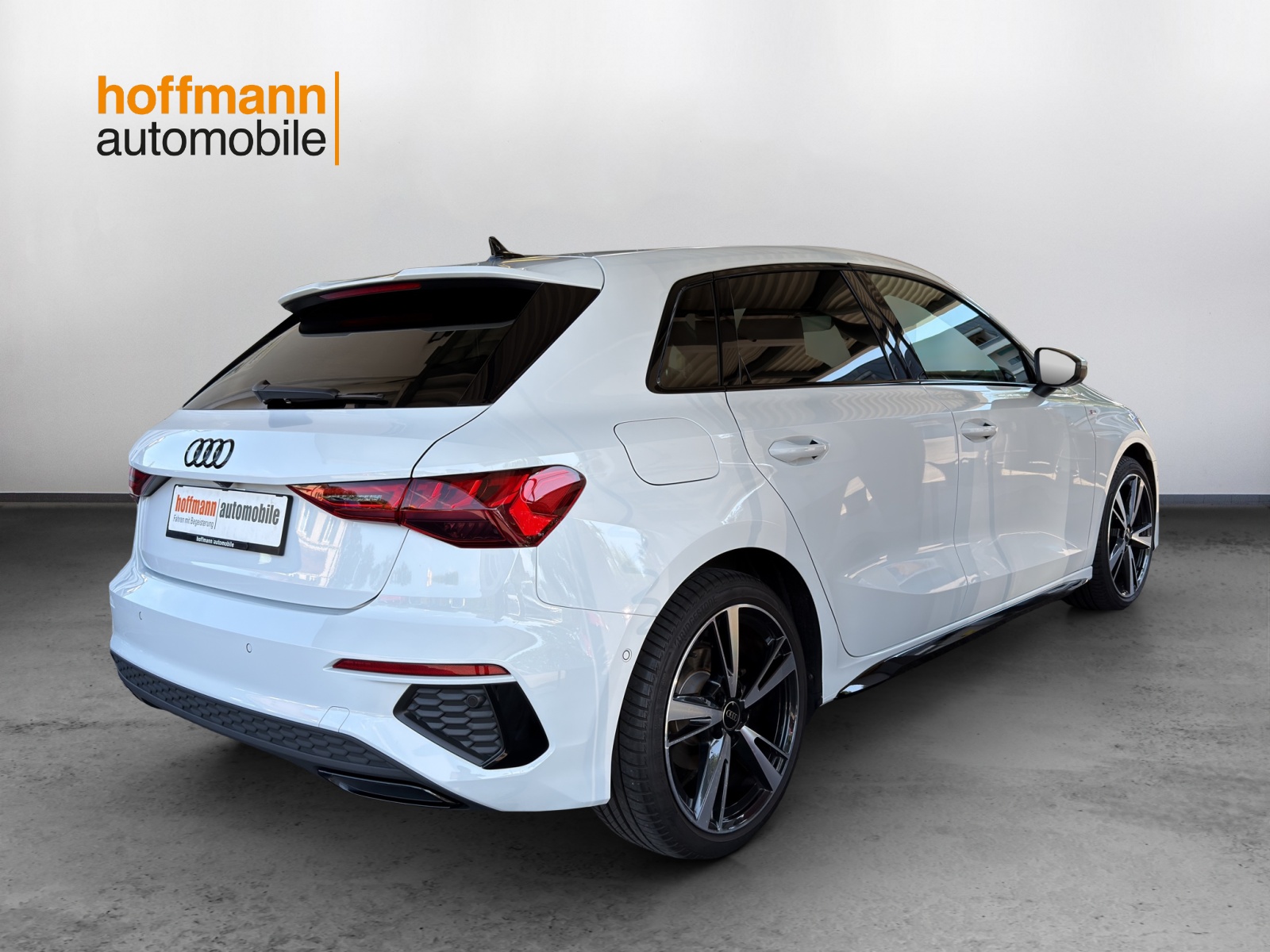 AUDI A3 Sportback 35 TFSI S line Attraction S-tronic-image-3