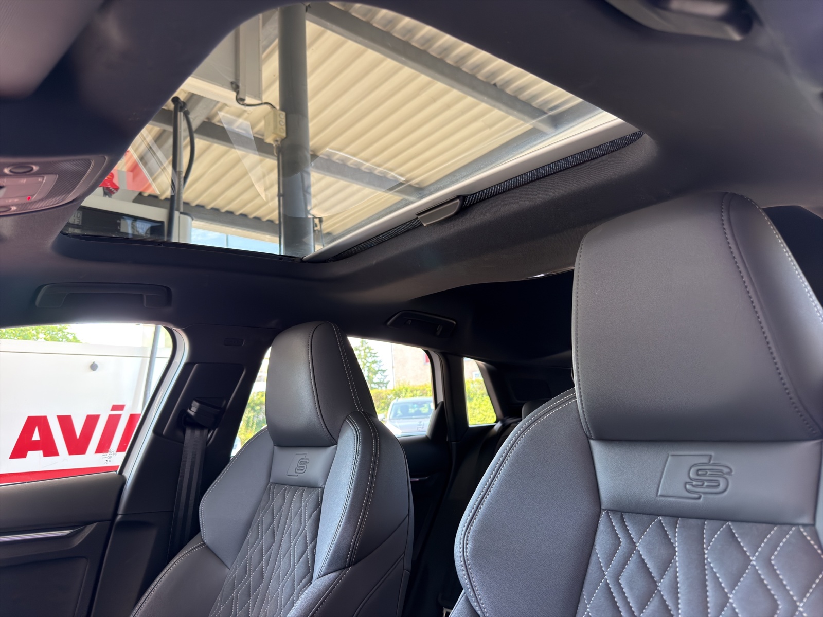 AUDI A3 Sportback 35 TFSI S line Attraction S-tronic-image-12