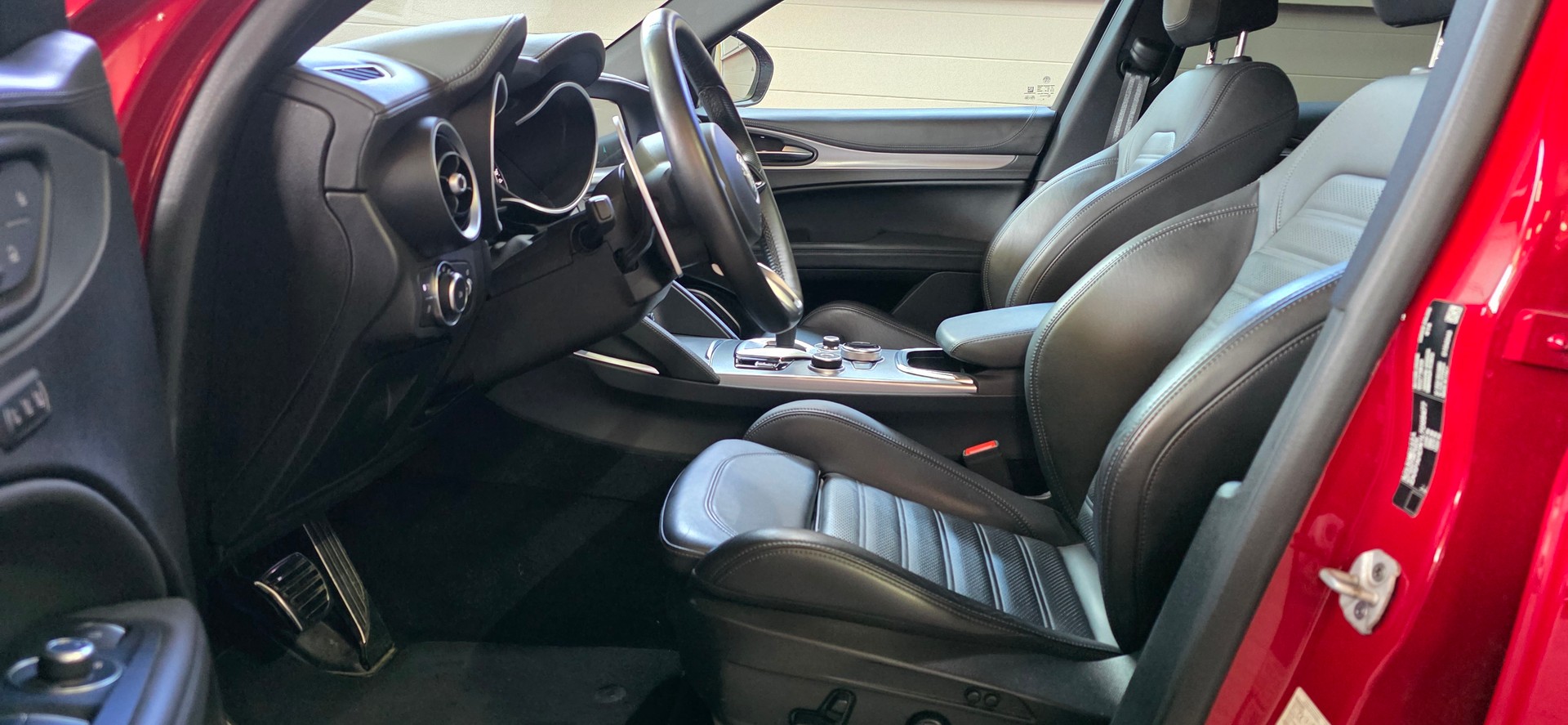 ALFA ROMEO Stelvio 2.0 Veloce Q4 Automatic-image-8