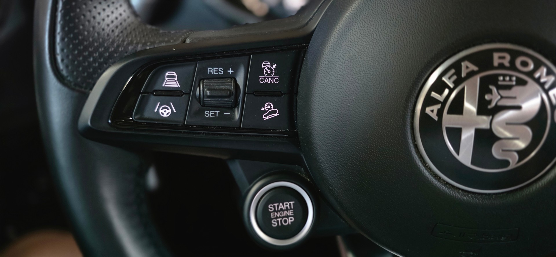 ALFA ROMEO Stelvio 2.0 Veloce Q4 Automatic-image-15