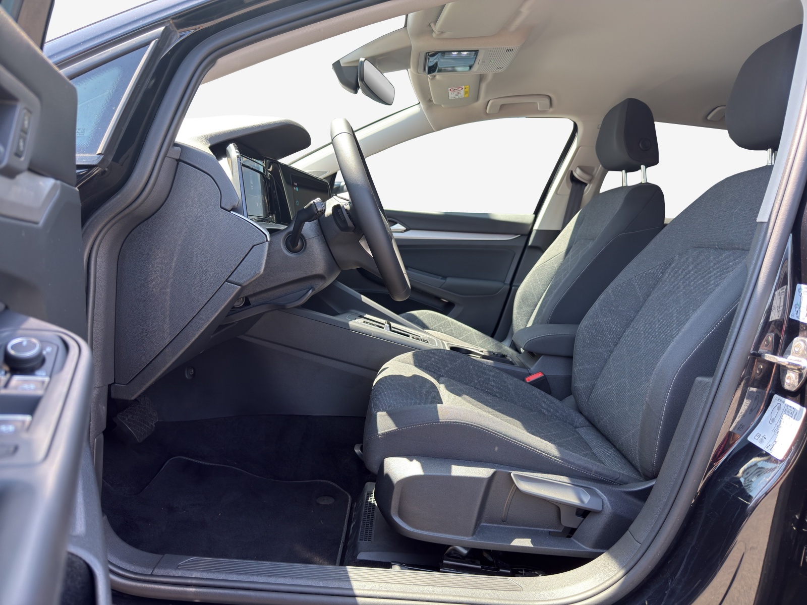 VW Golf 1.0 eTSI mHEV ACTLife DSG-image-7