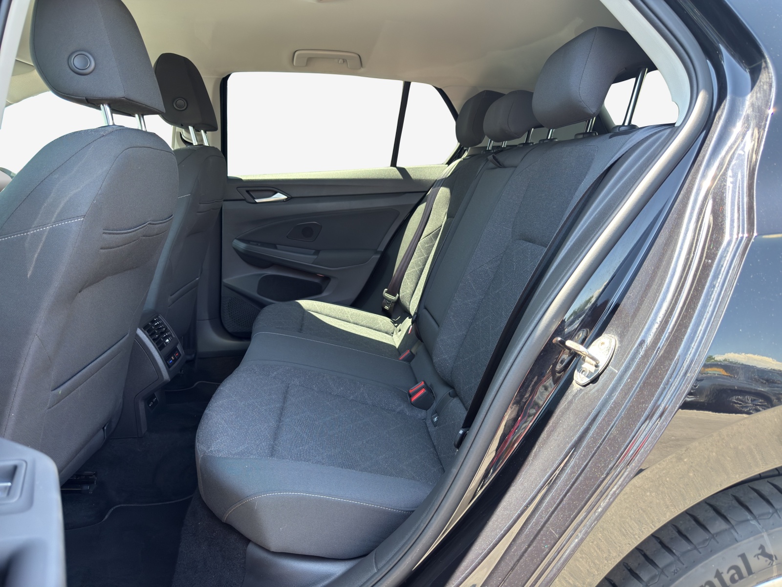 VW Golf 1.0 eTSI mHEV ACTLife DSG-image-11