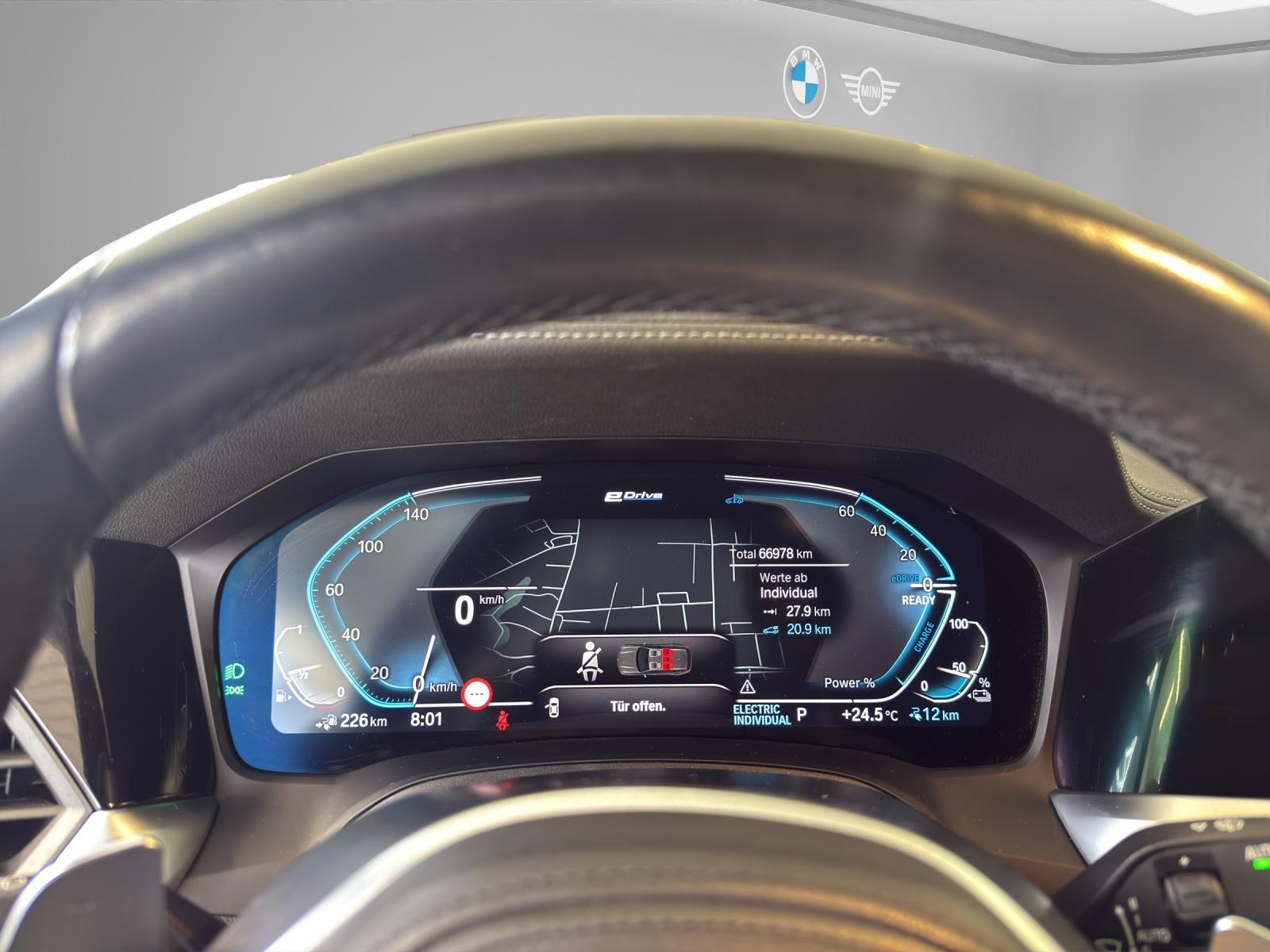 BMW 330e xDrive Touring M-SportPaket-image-15