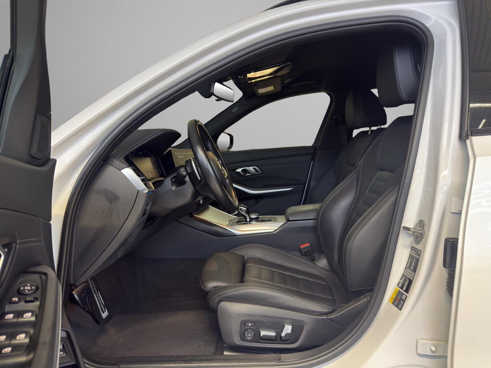 BMW 330e xDrive Touring M-SportPaket-image-11