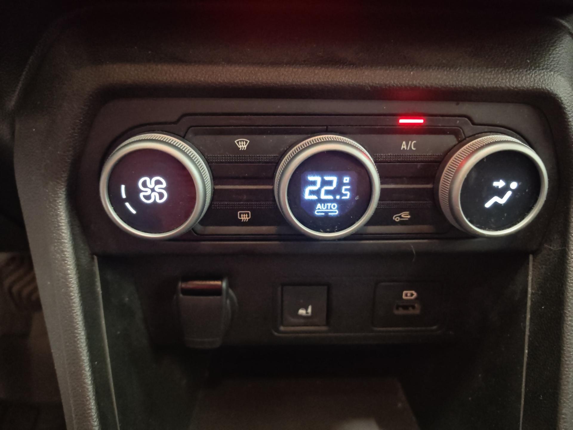 DACIA Jogger TCe 110 Extreme-image-19
