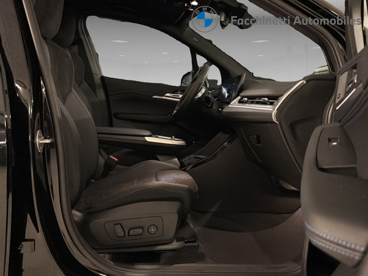 BMW 220i Active Tourer M Sport DKG-image-13