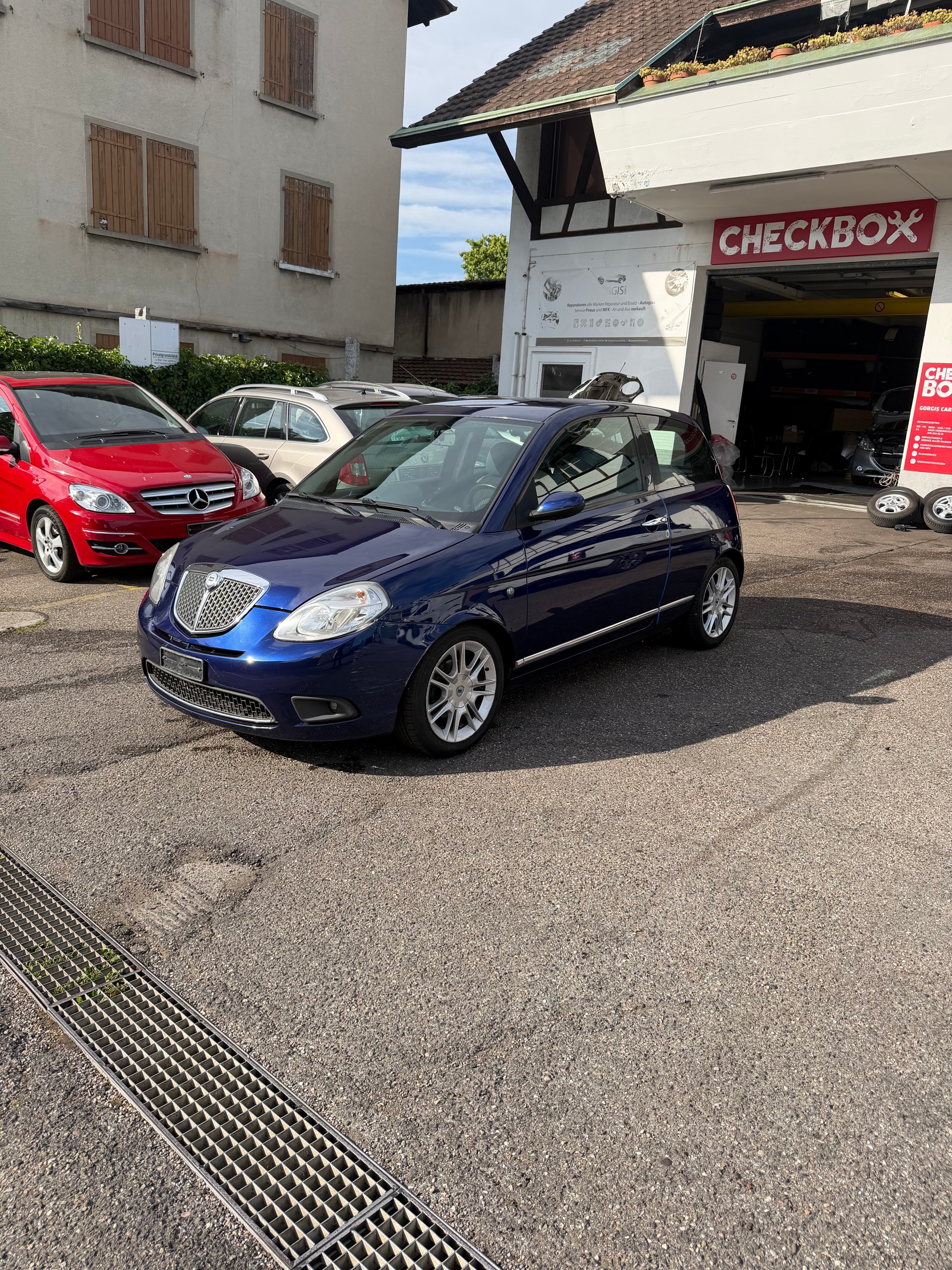 LANCIA Ypsilon 1.4 16V Platino-image-1
