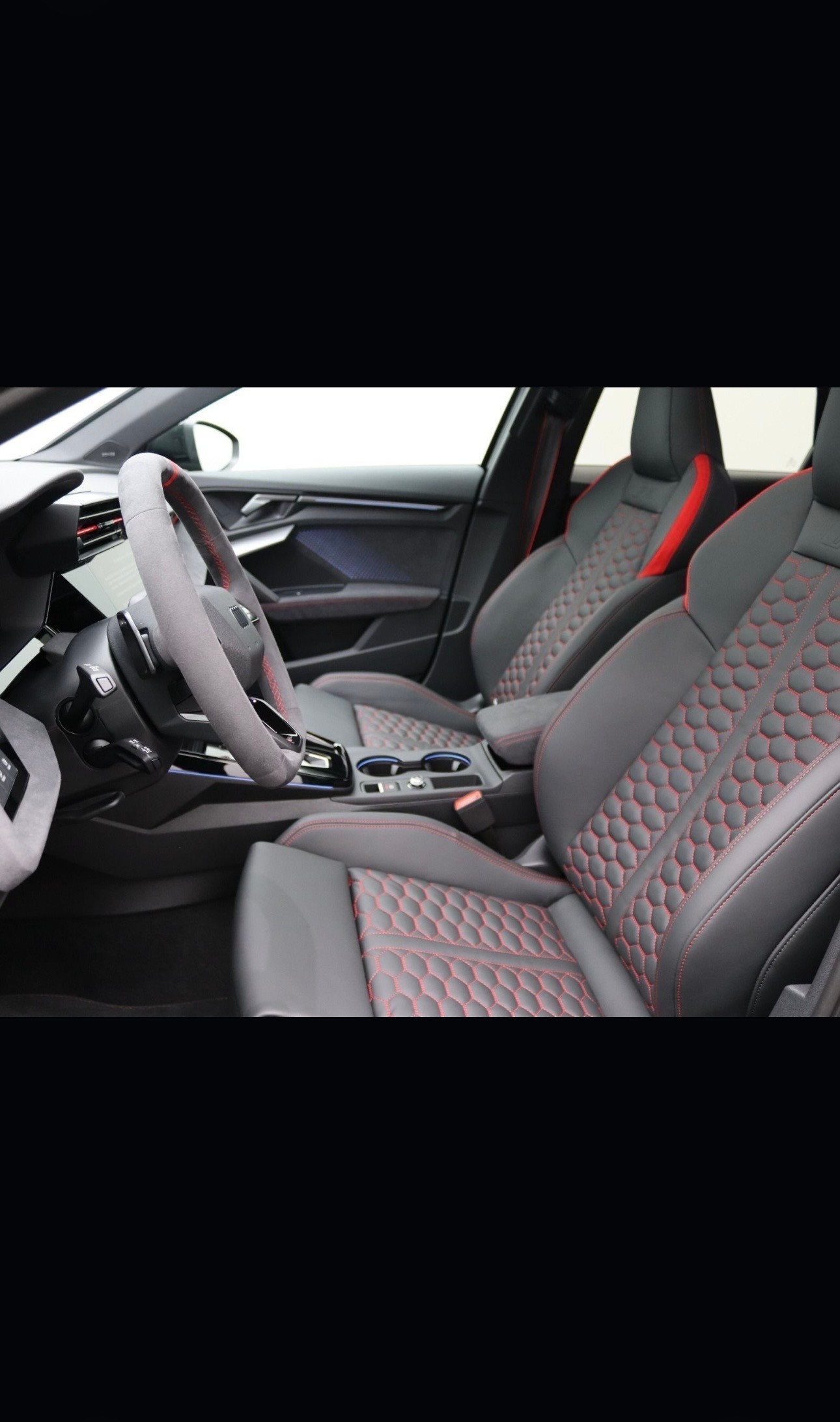 AUDI RS3 Sportback 2.5 TSI quattro S-tronic-image-6