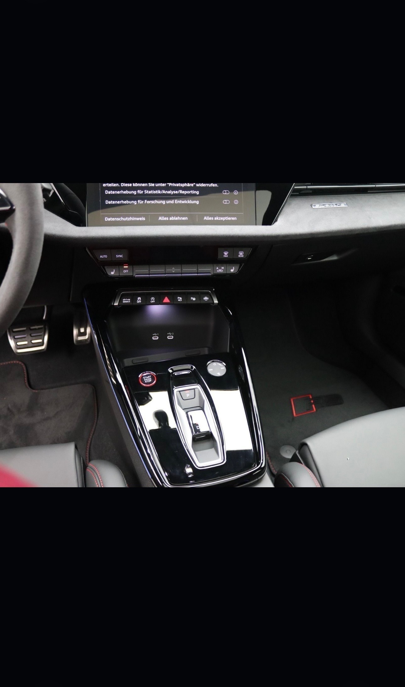AUDI RS3 Sportback 2.5 TSI quattro S-tronic-image-10