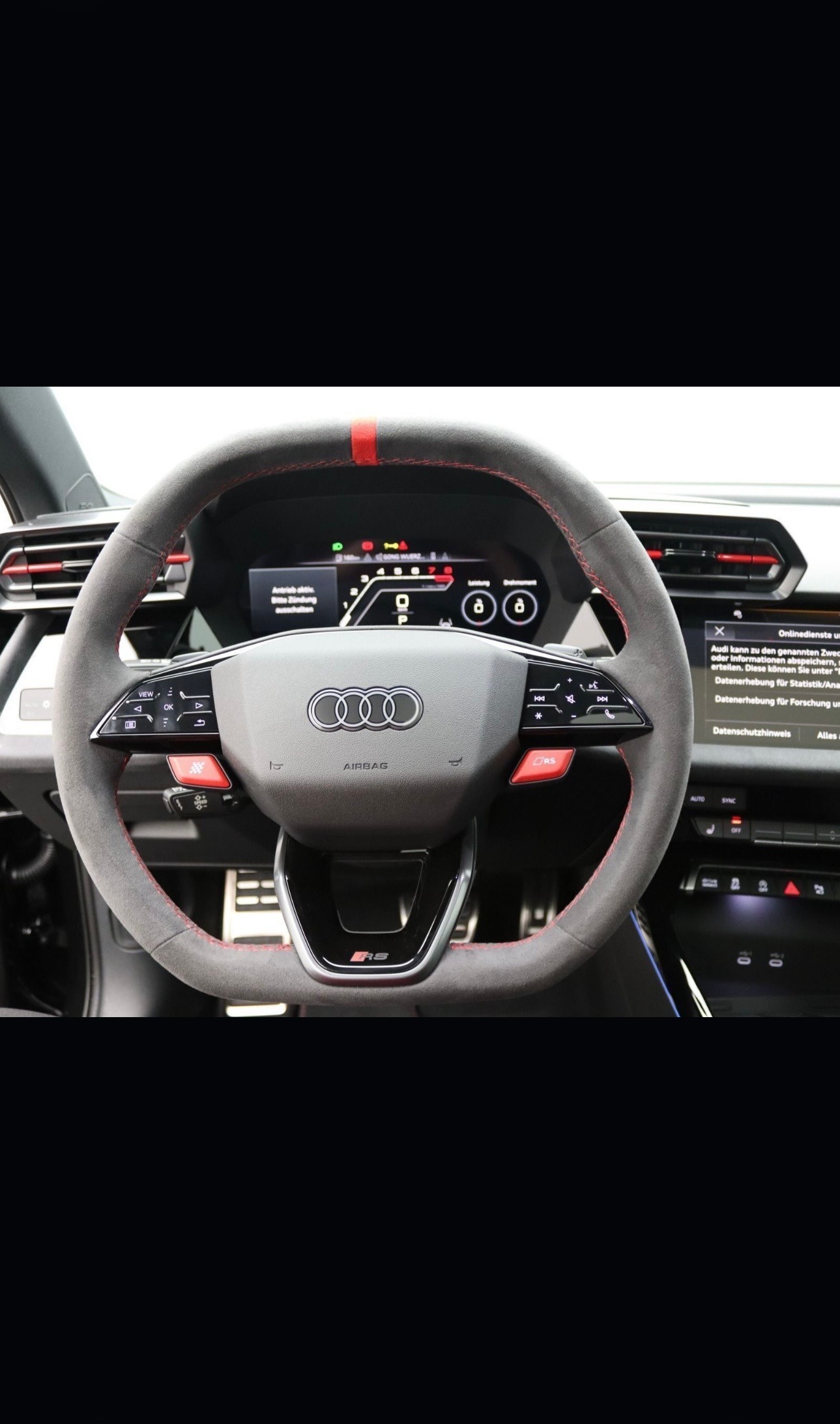 AUDI RS3 Sportback 2.5 TSI quattro S-tronic-image-9