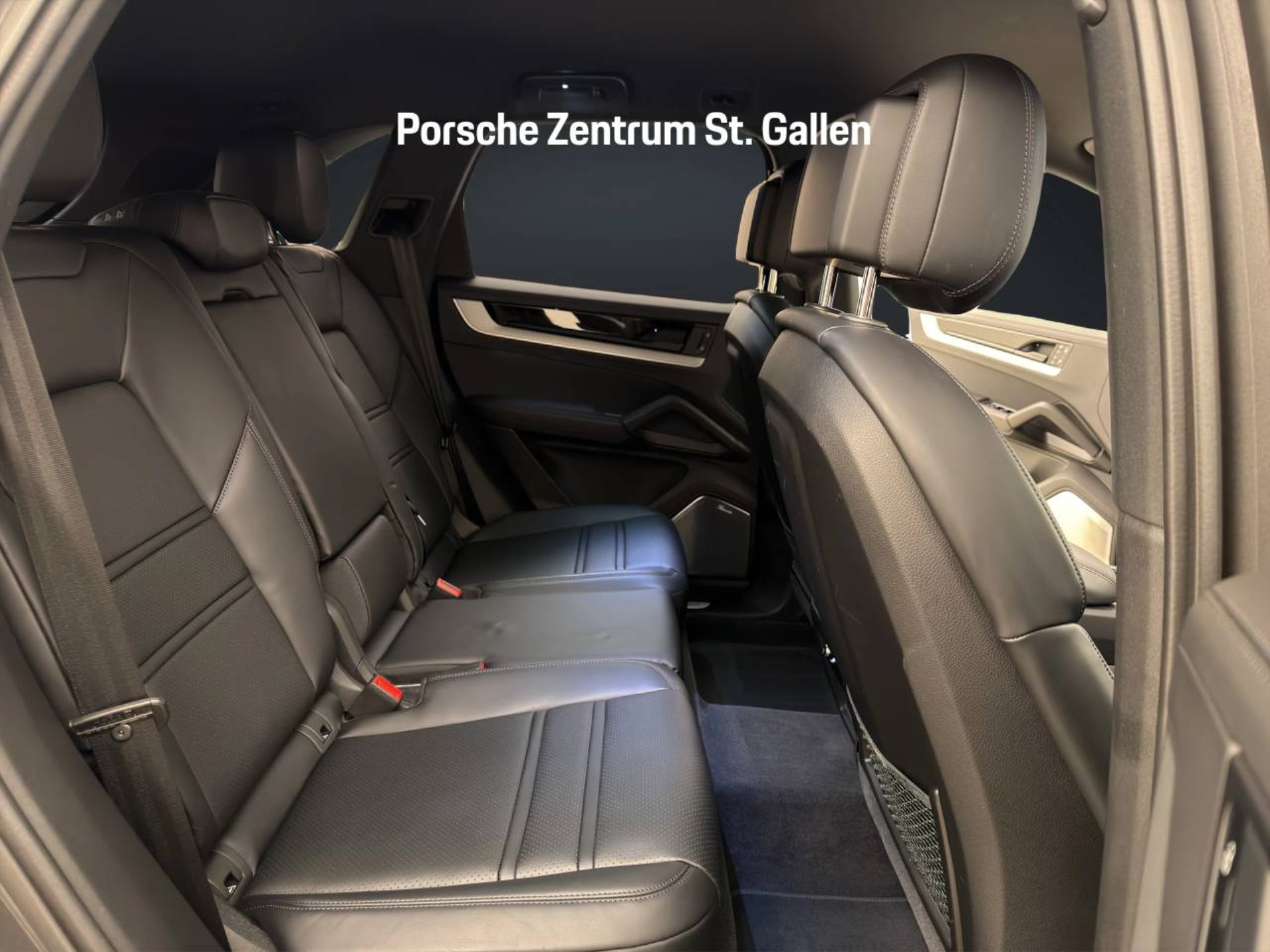 PORSCHE Cayenne S-image-19