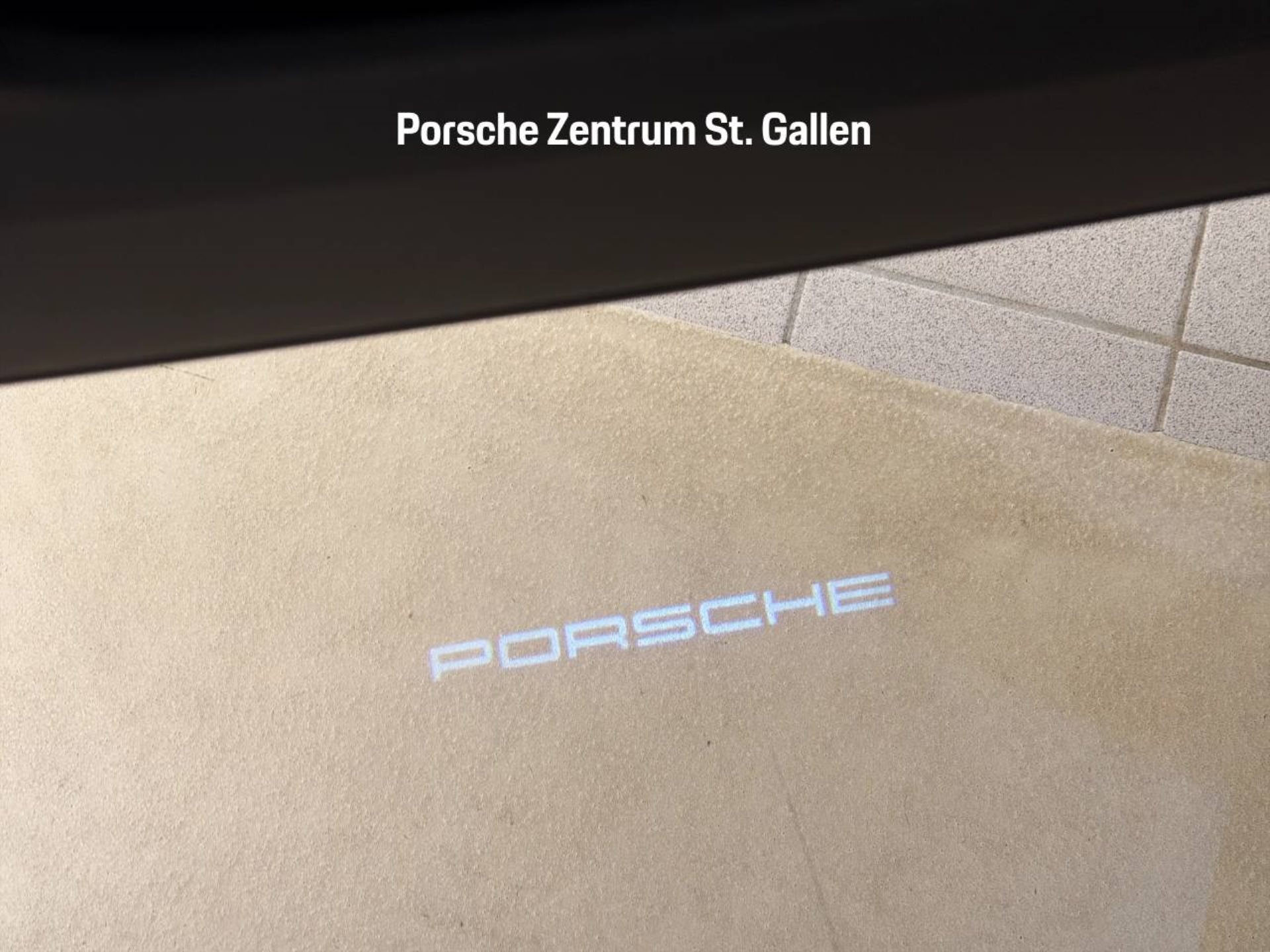 PORSCHE Cayenne S-image-23