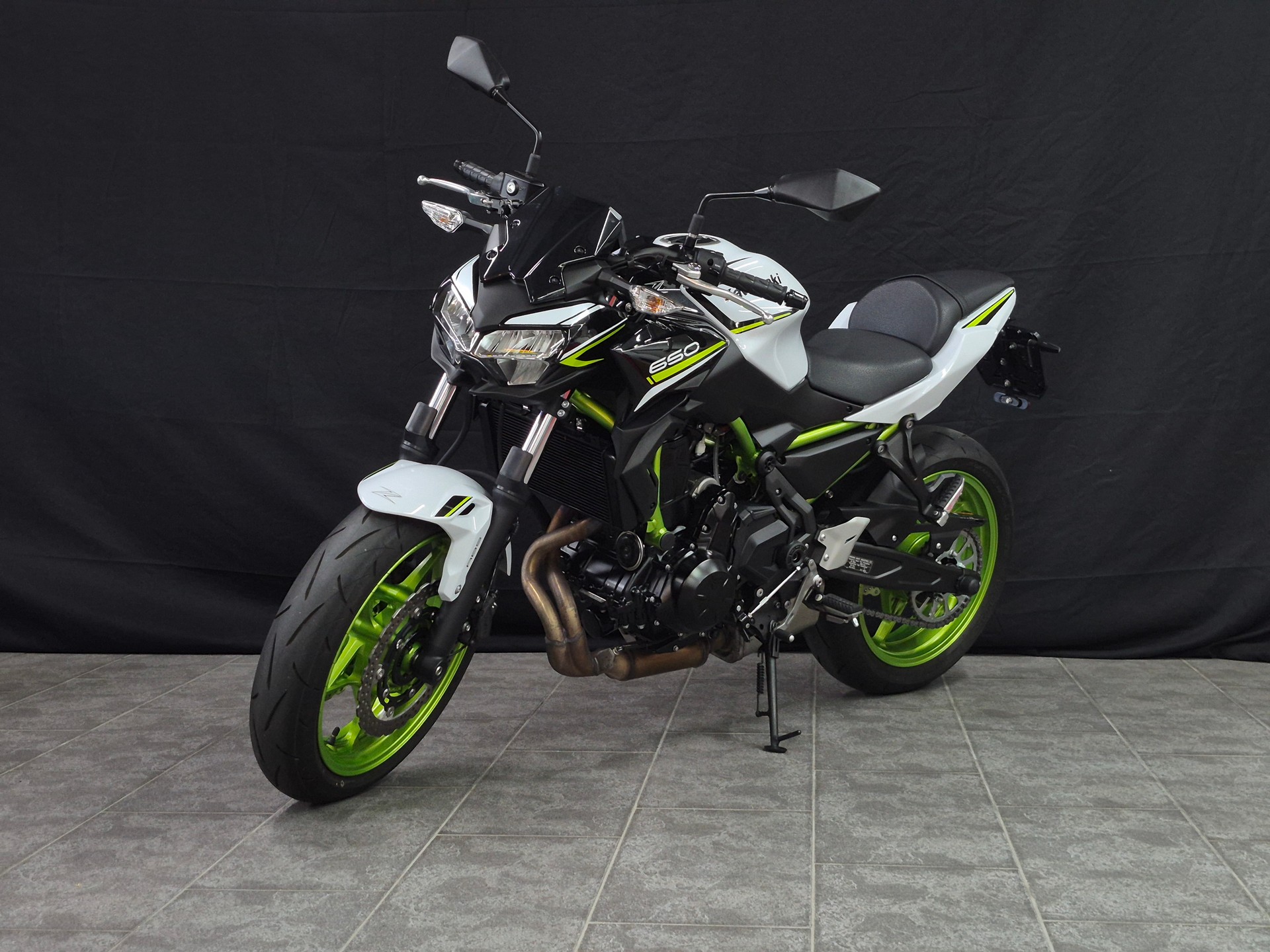 KAWASAKI Z 650 (35kW)-image-15