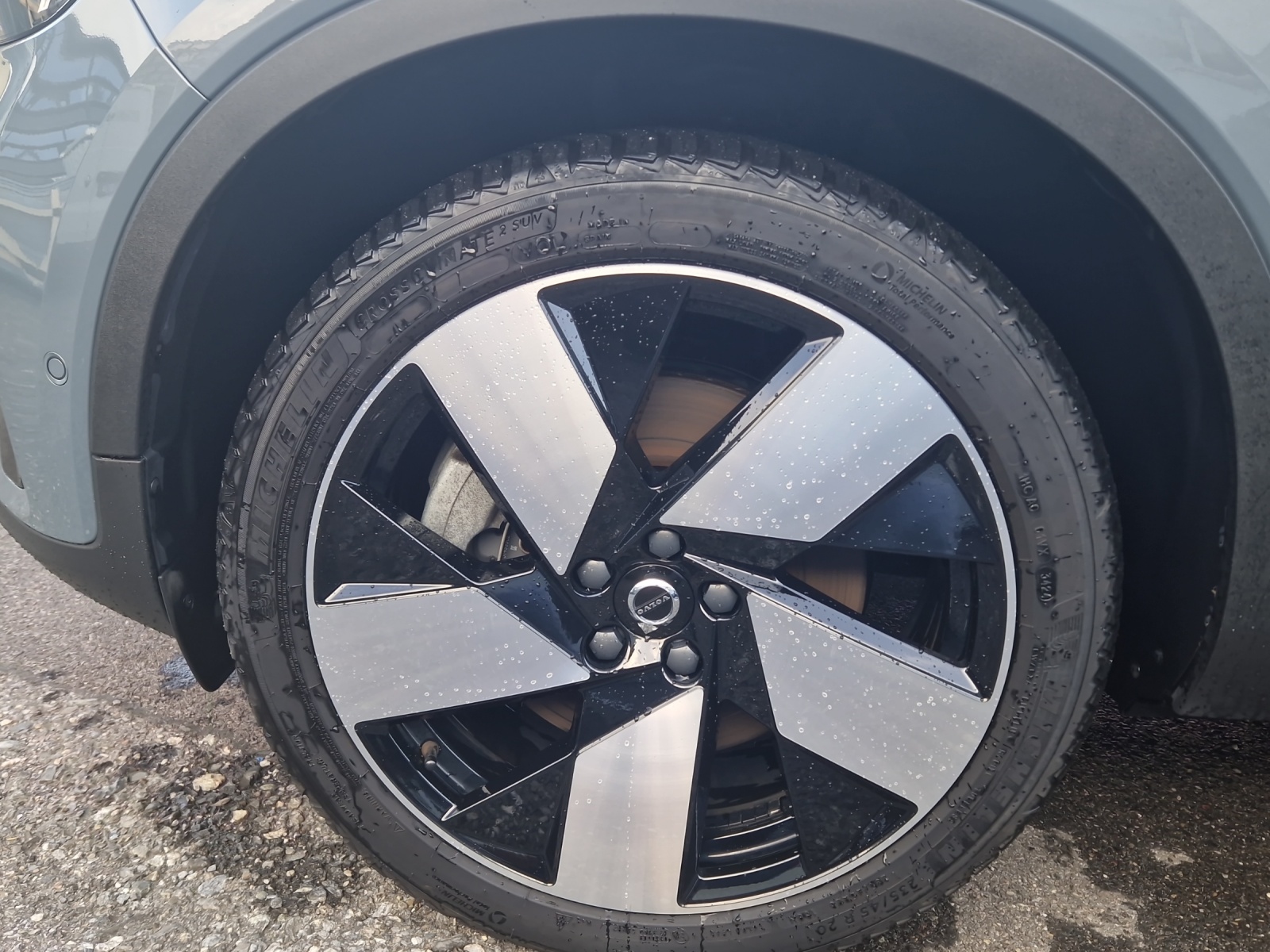 VOLVO C40 P8 Twin Recharge Ultimate AWD-image-11