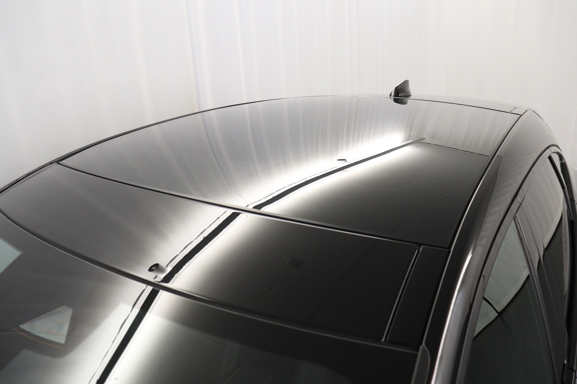 JAGUAR E-Pace 1.5 T 270e R-Dynamic SE AWD-image-7