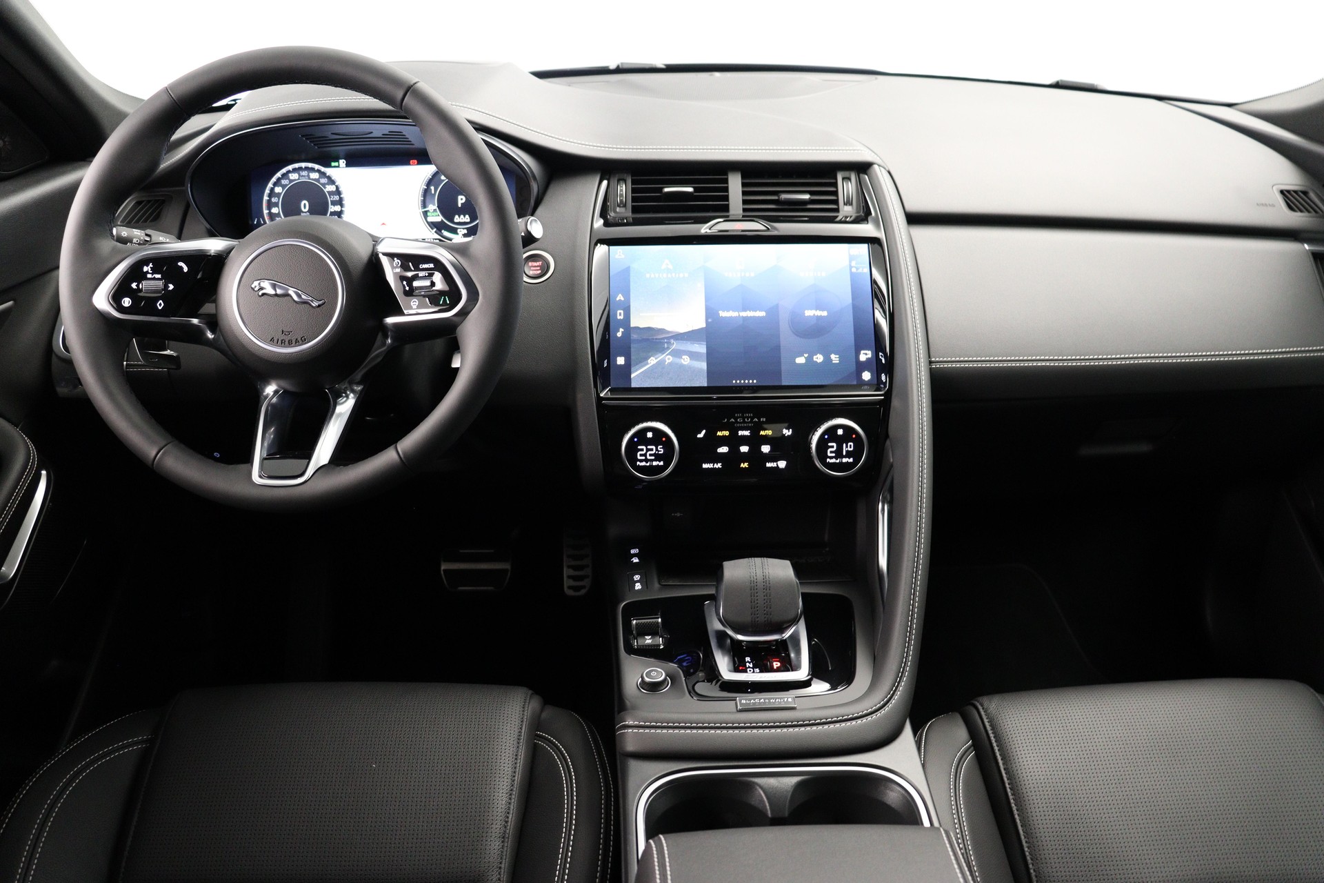 JAGUAR E-Pace 1.5 T 270e R-Dynamic SE AWD-image-9