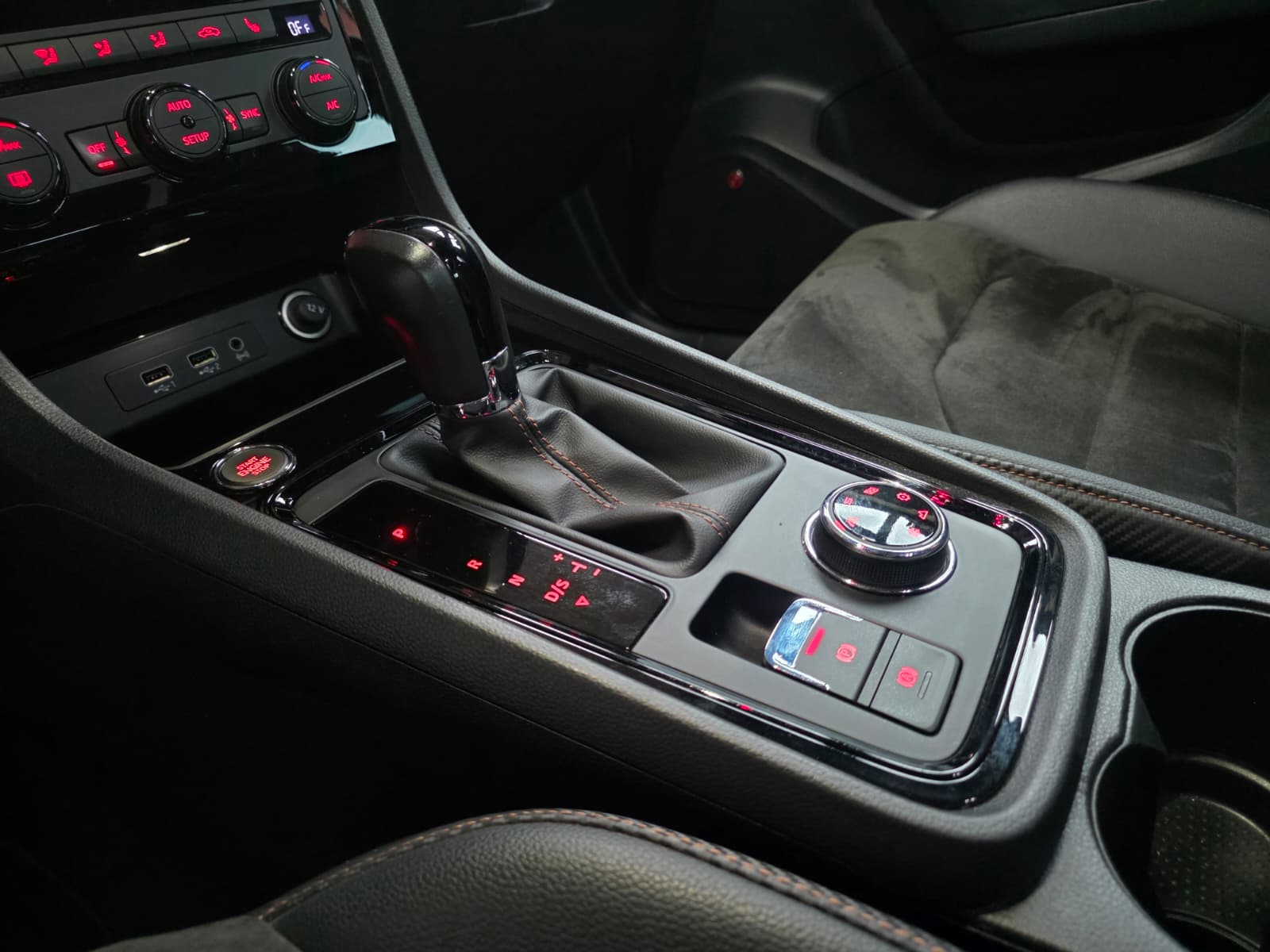 CUPRA Ateca 2.0TSI 4Drive DSG • 360PS • Fahrassistenzpaket 4 • Sportsitze Alcantara • Beats Sound System • Garantie • frisch ab MFK-image-12