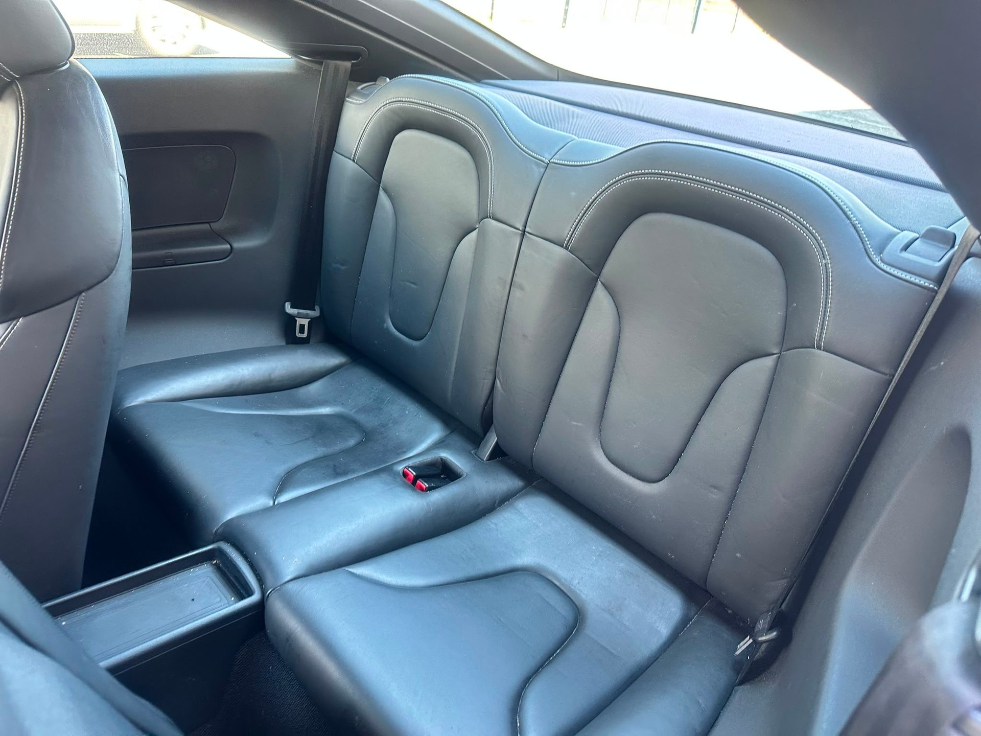 AUDI TTS Coupé 2.0 TFSI quattro S-tronic-image-12